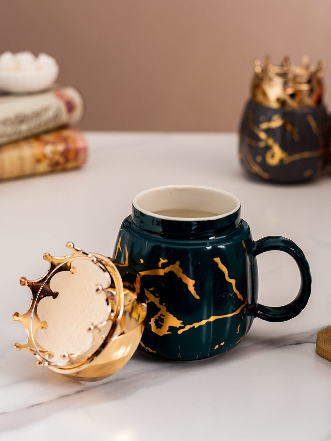 

THEDECORKART Crown Green & Gold-Toned 2 Pcs Printed Ceramic Mug with Lid 100 ml