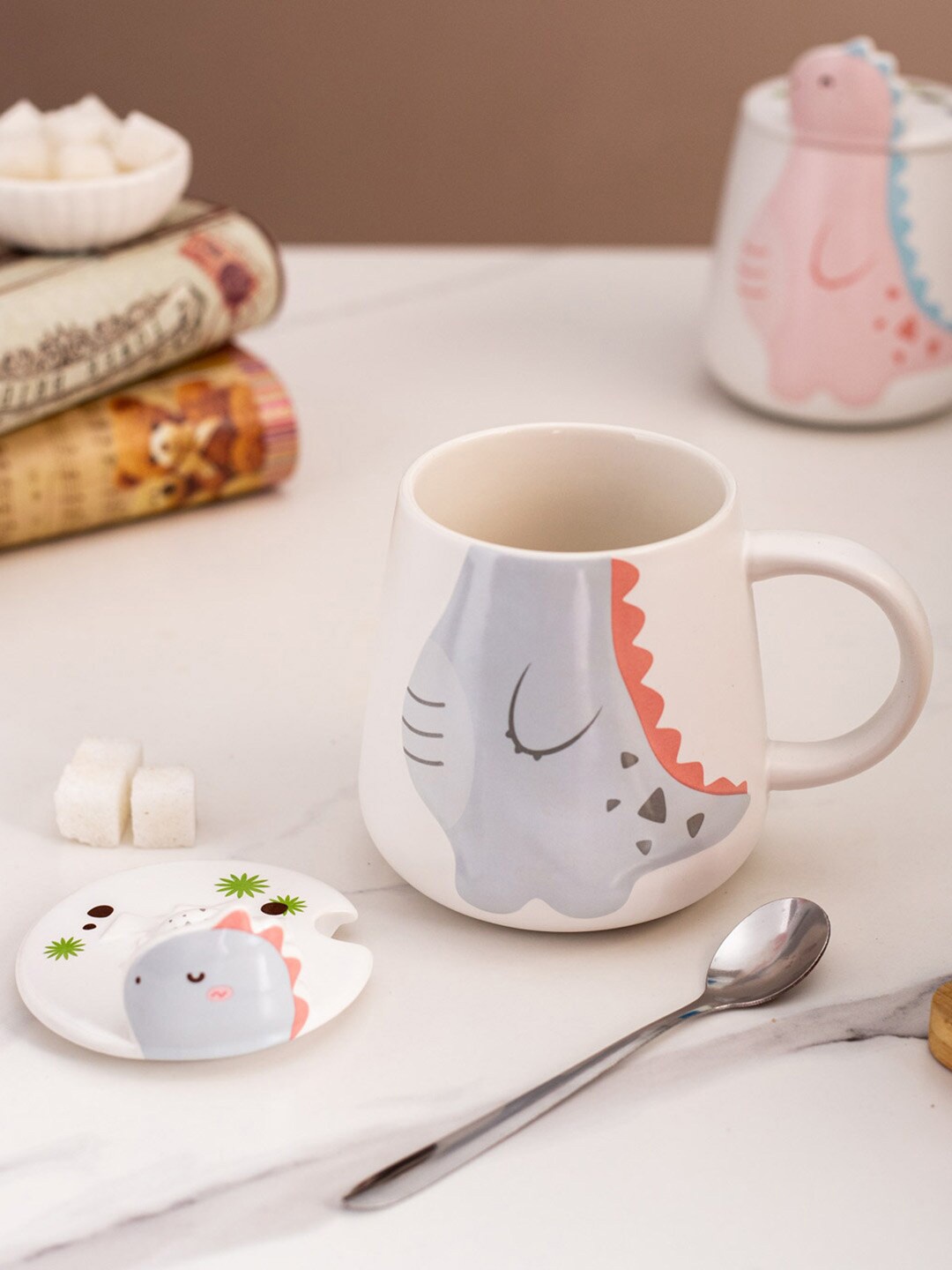 

THEDECORKART Dino White & Grey 3 Pcs Textured Mug with Lid and Spoon 100 ml