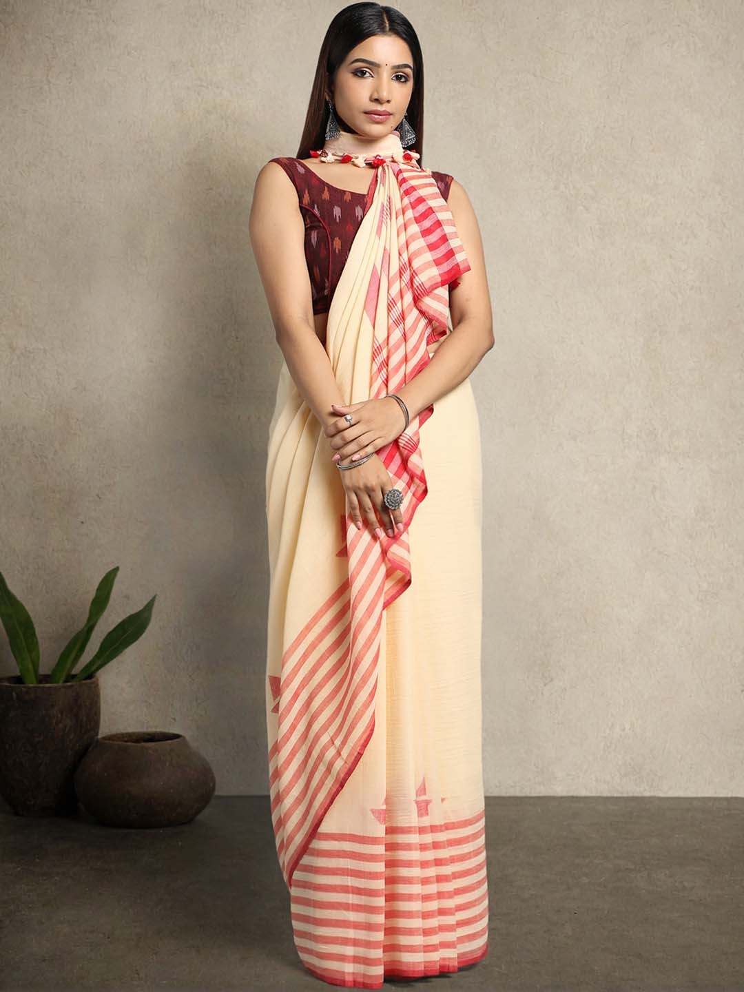 

ArtEastri Cream-Coloured & Red Woven Design Pure Cotton Jamdani Saree