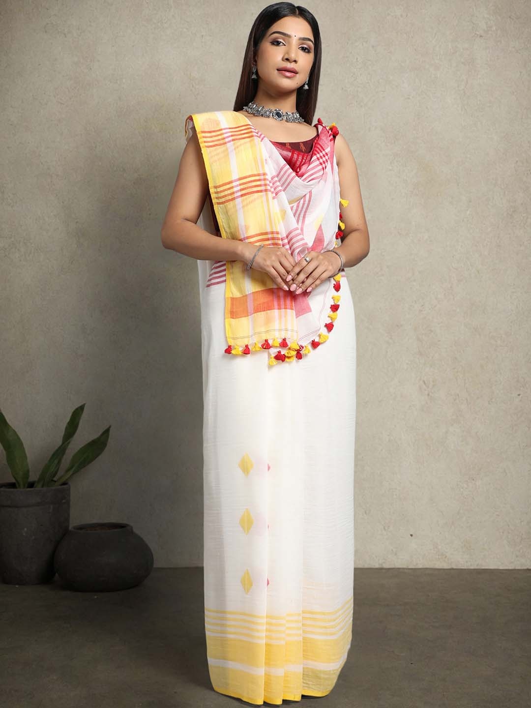 

ArtEastri White & Red Woven Design Pure Cotton Jamdani Saree