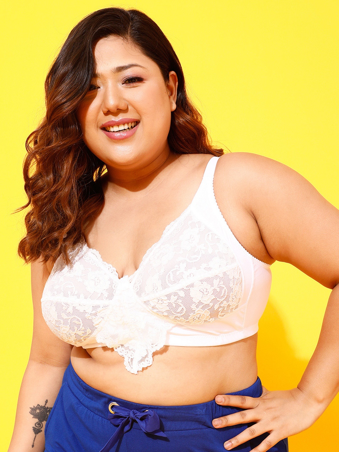 

Clovia Non-Padded Non-Wired Floral Lace Bra, White