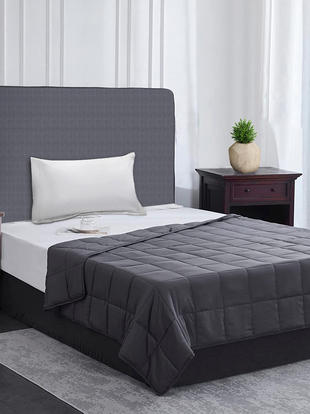 

Divine Casa Grey Heavy Winter 150 GSM Weighted Cotton Single Bed Blanket
