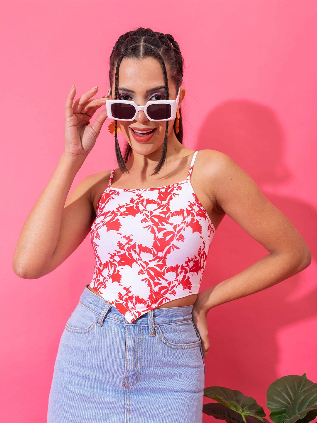 

Stylecast X Hersheinbox Floral Printed Shoulder Straps Crop Fitted Top, Red