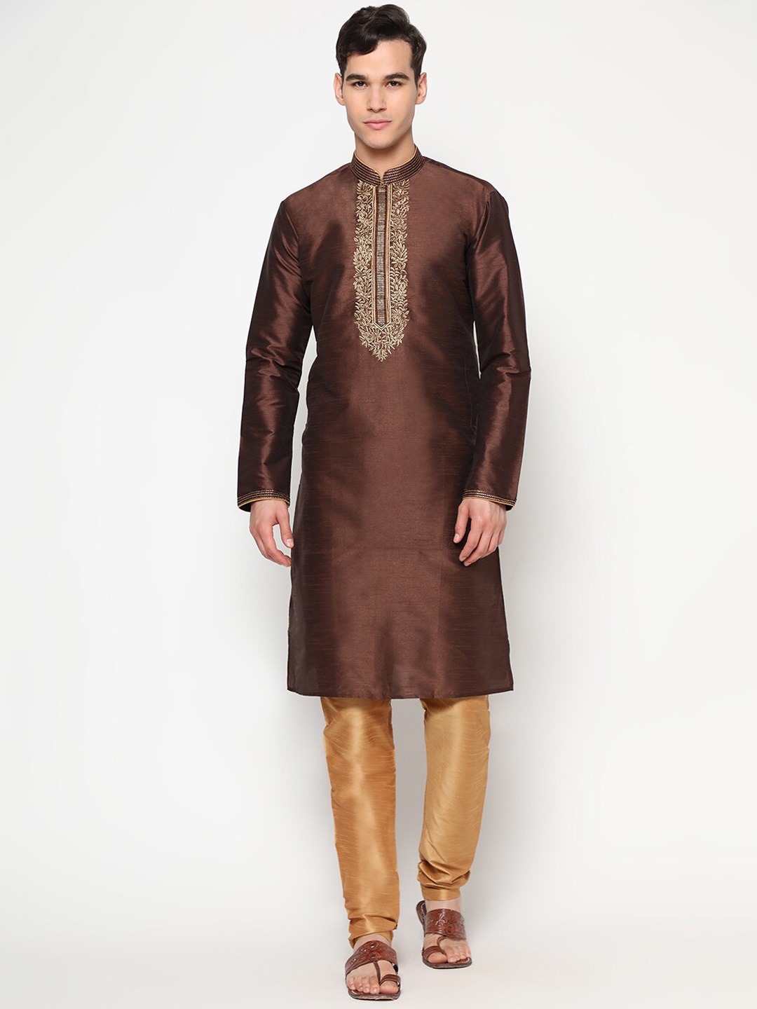 

GoStyle Men Brown Embroidered Pure Cotton Kurta with Pyjamas Set