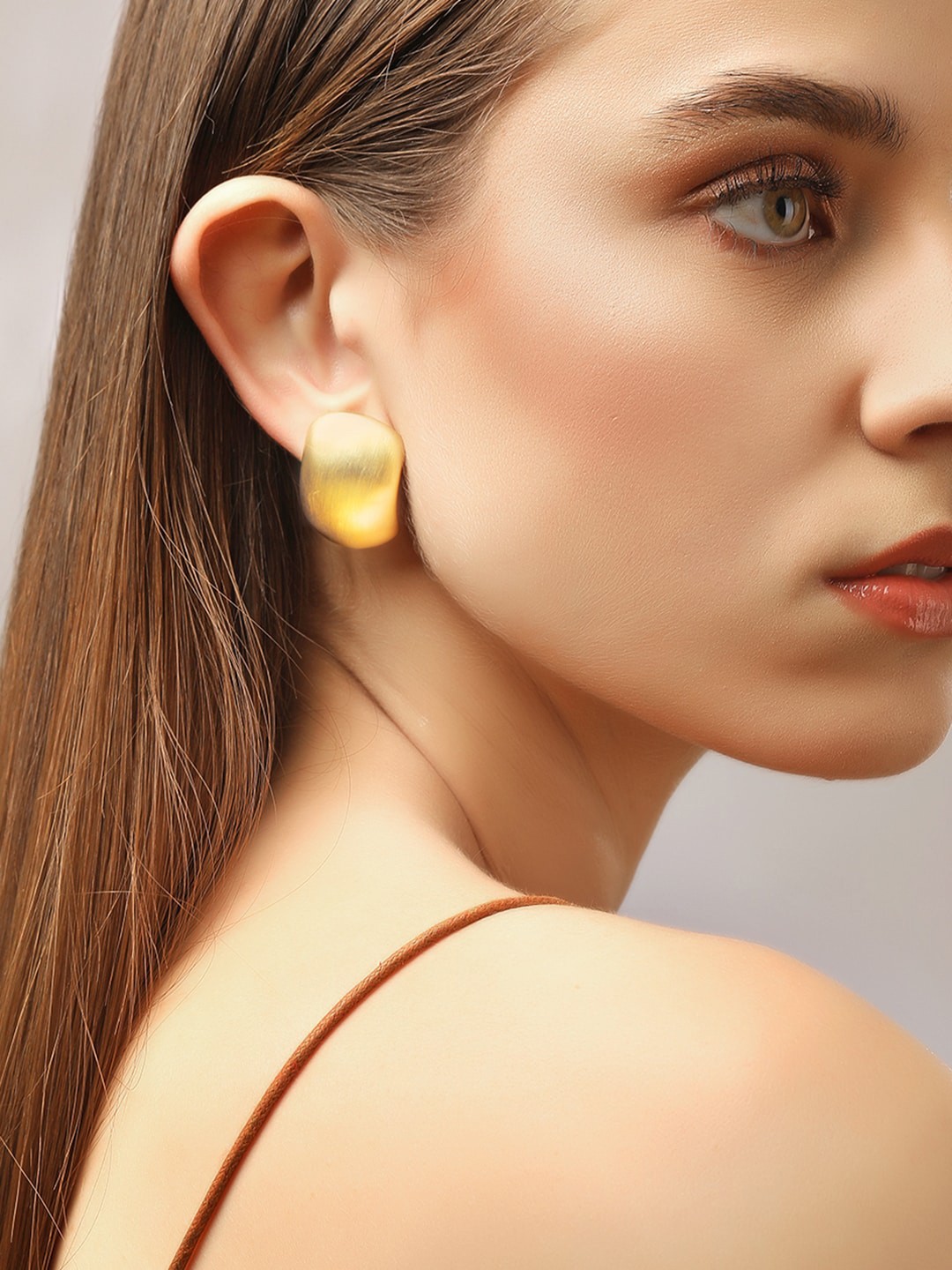 

Rubans Voguish Gold-Plated Classic Studs Earrings