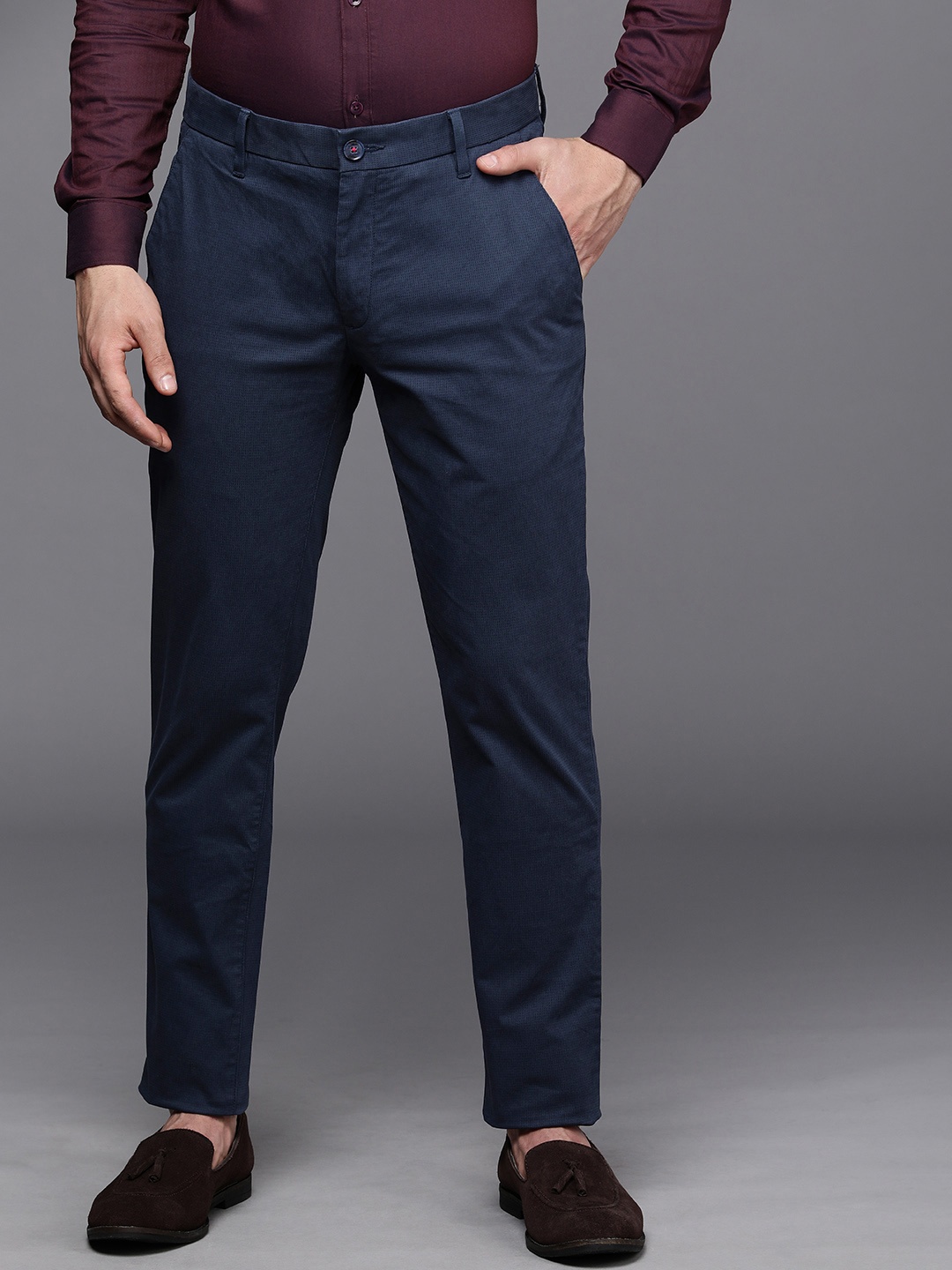 

Raymond Men Slim Fit Self-Checked Chino Trousers, Navy blue