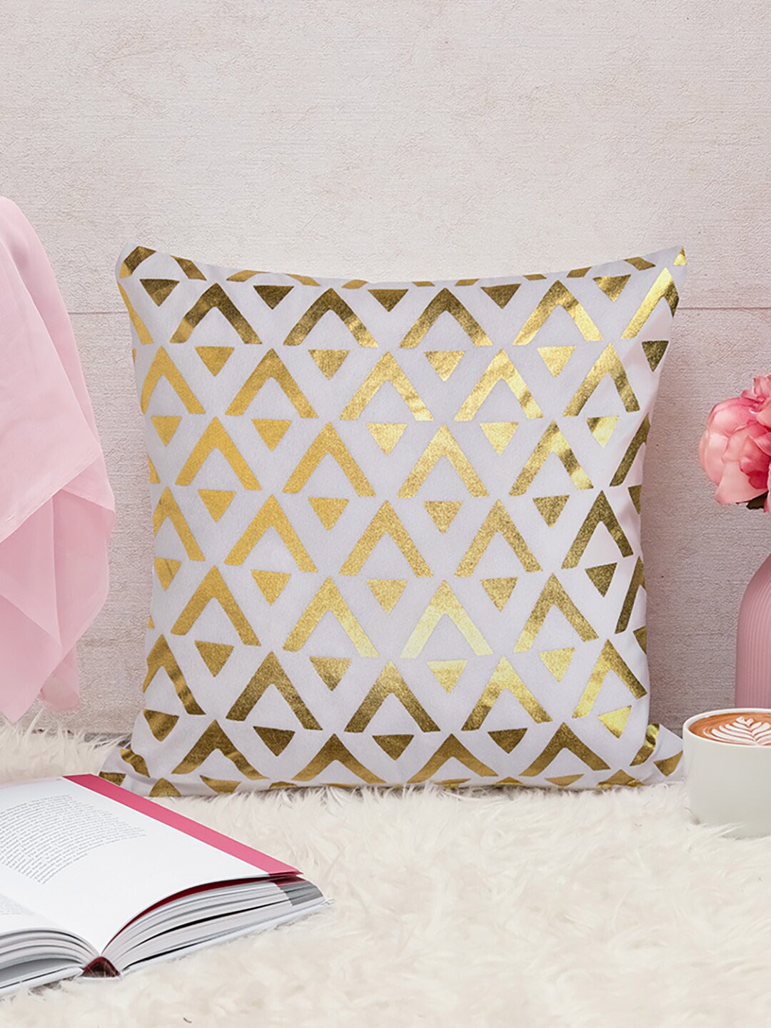 

Athome by Nilkamal White & Gold-Coloured Printed Pre-Filled Cushions