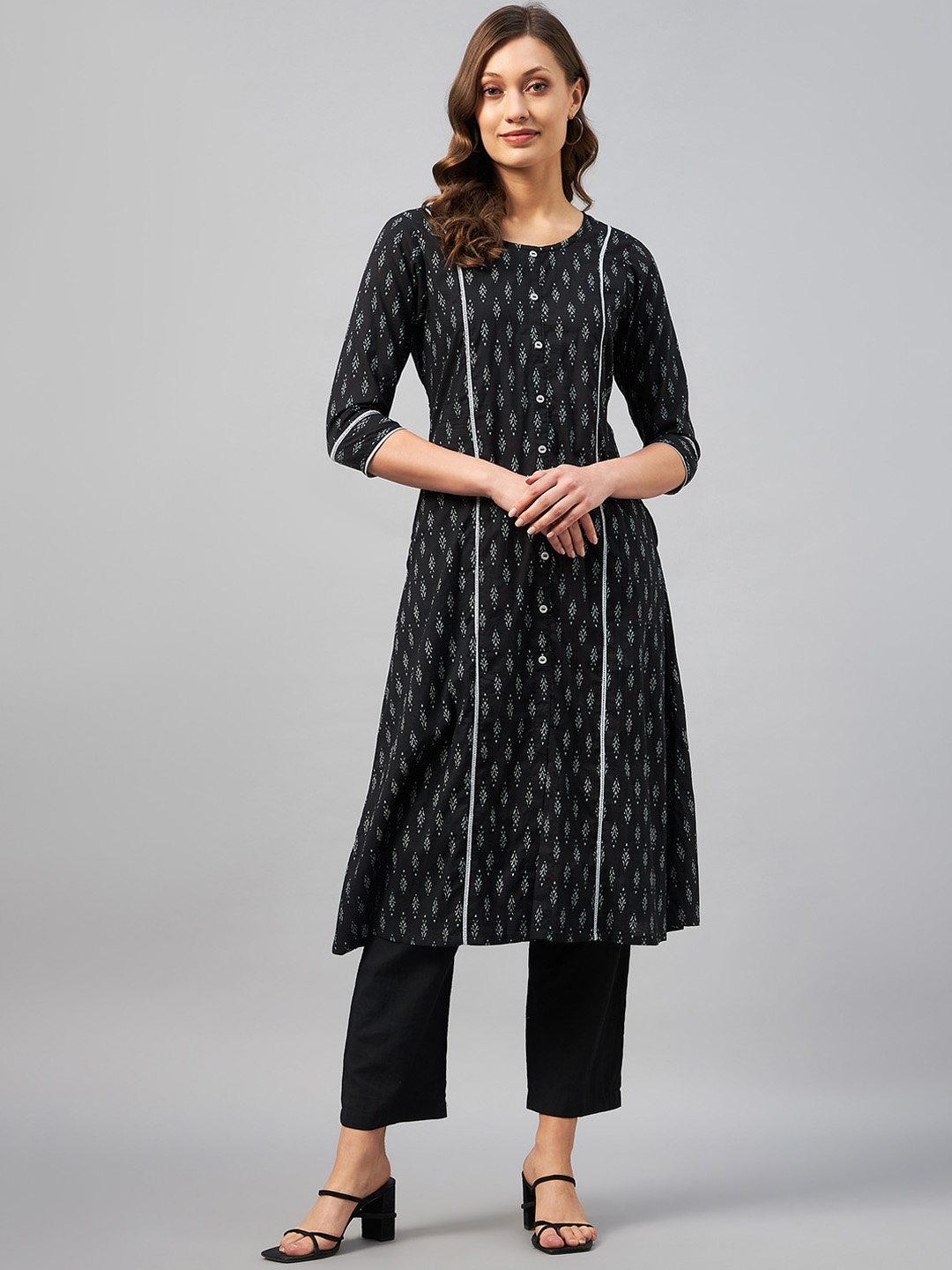 

Azira Geometric Cotton Panelled Kurta, Black