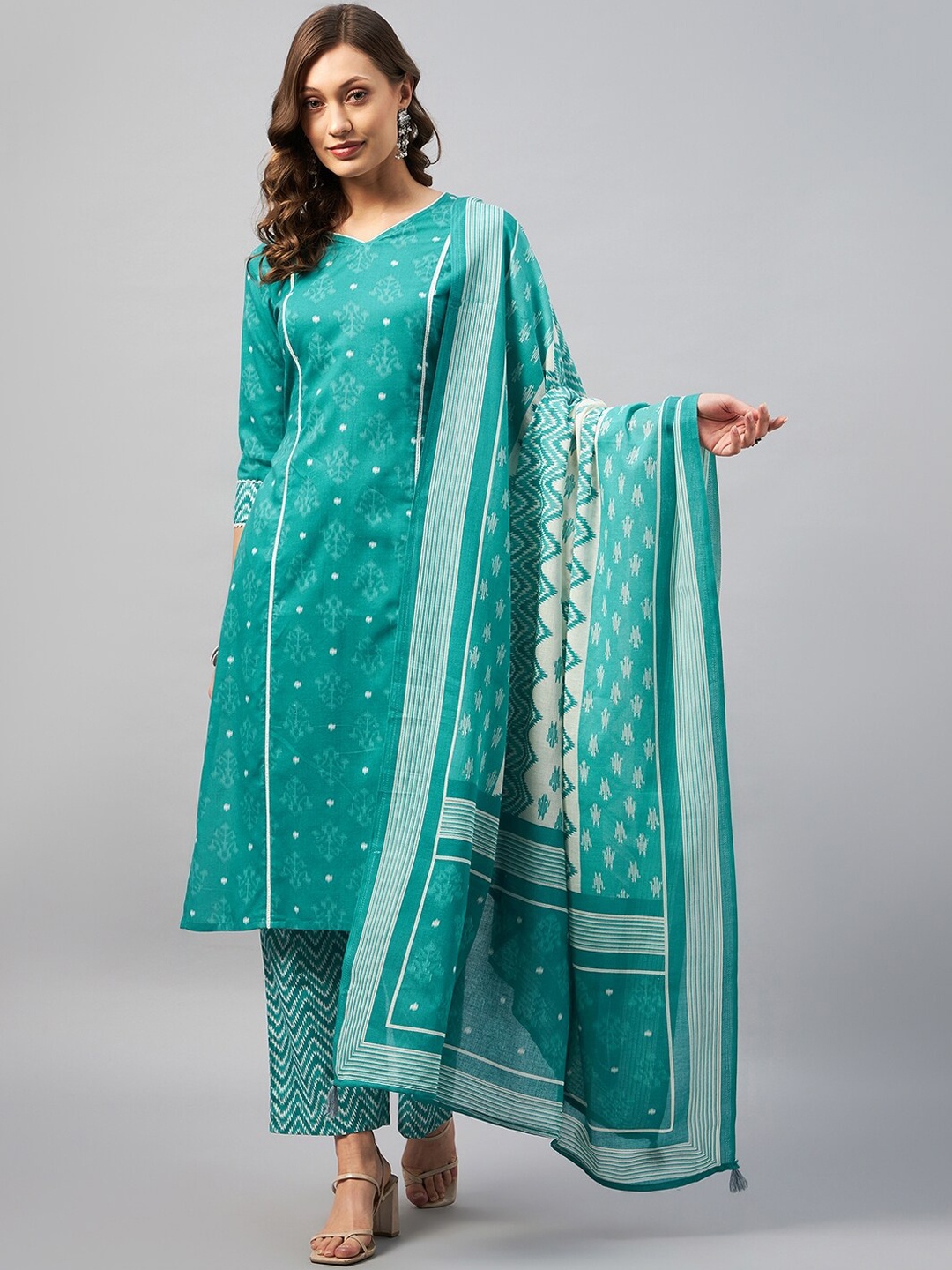 

Azira Ethnic Motif Printed V Neck Pure Cotton Kurta with Trousers & Dupatta, Green