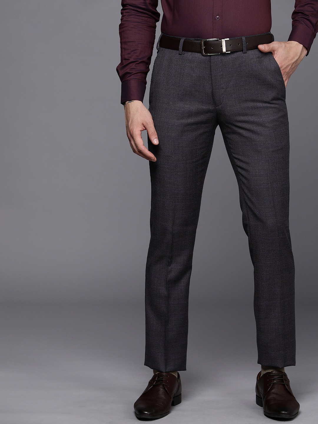 

Raymond Men Checked Slim Fit Trousers, Grey