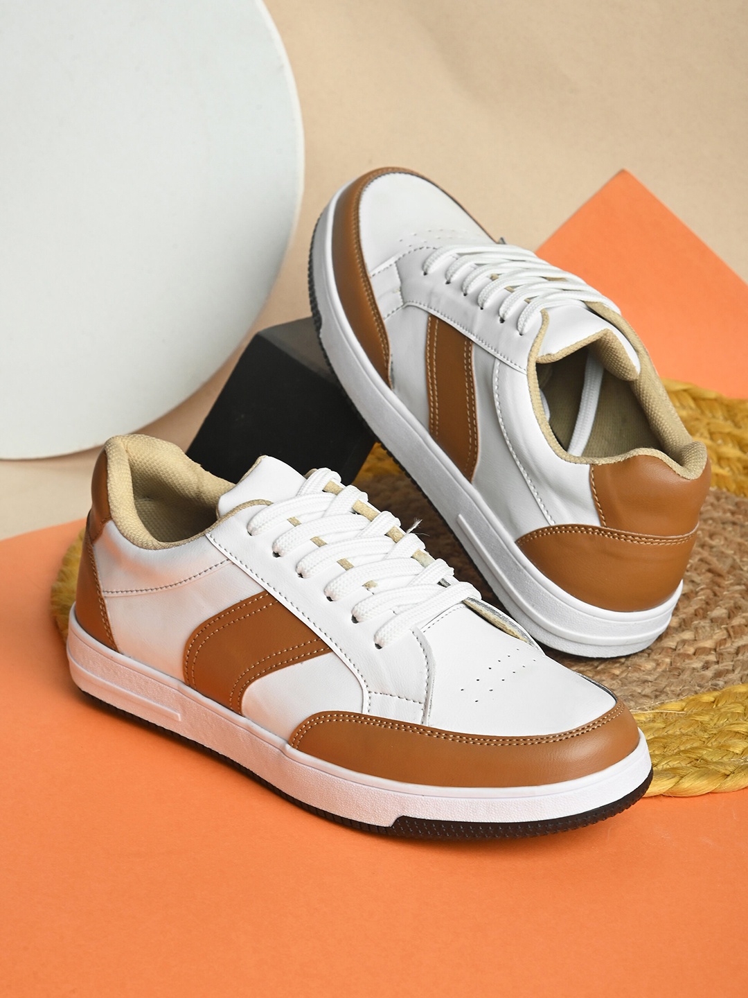 Roadster Men Color-Blocked Padded Insole Sneakers, White