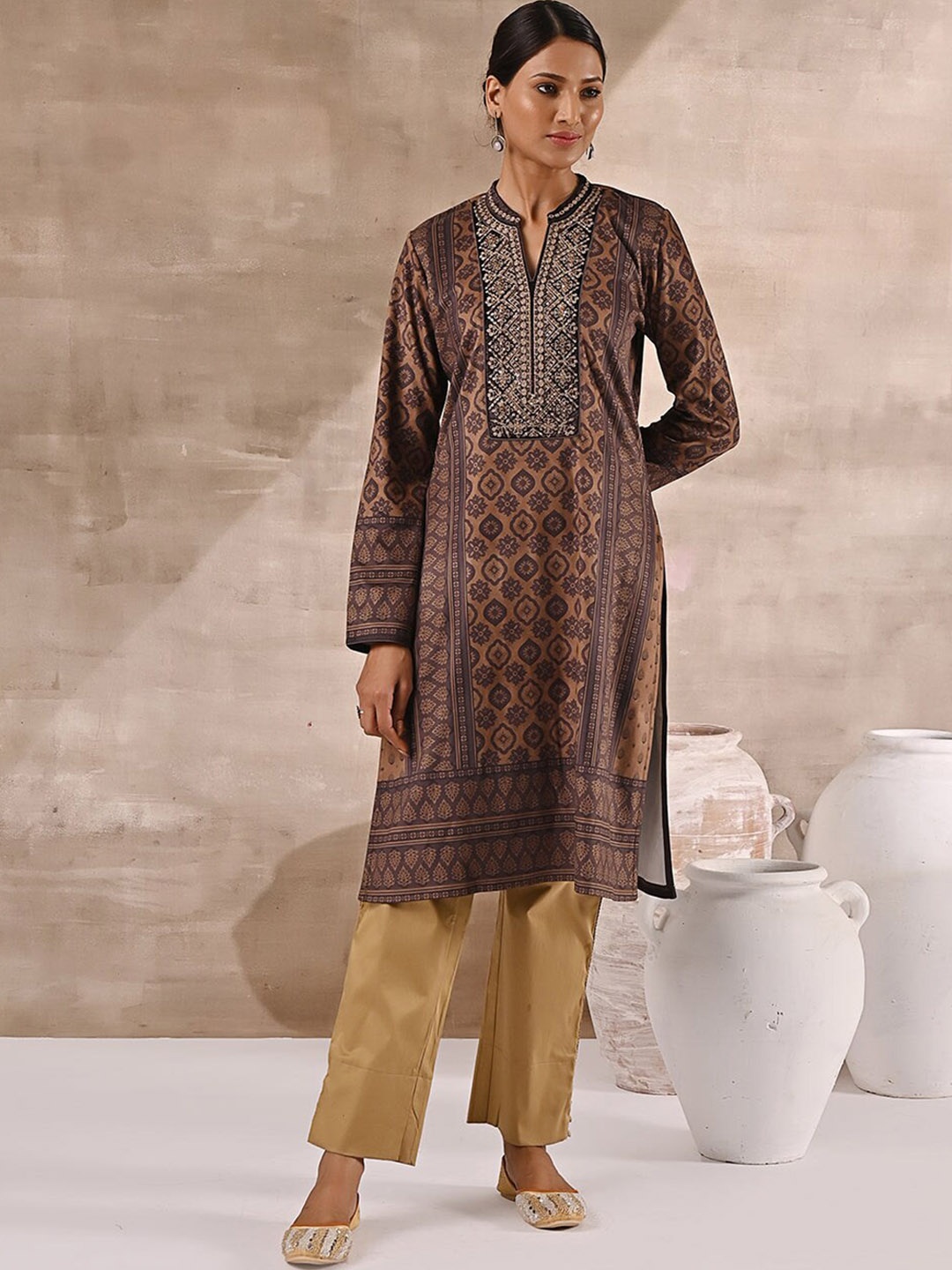 

Lakshita Ethnic Motifs Printed Zari & Sequined Velvet Kurta with Palazzos, Brown