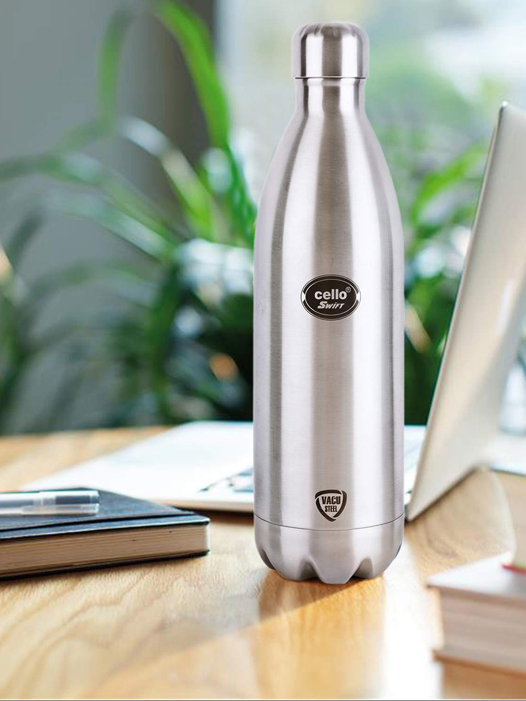 

Cello Swift Stainless Steel Double Walled Vacusteel Water Flask 750 ml