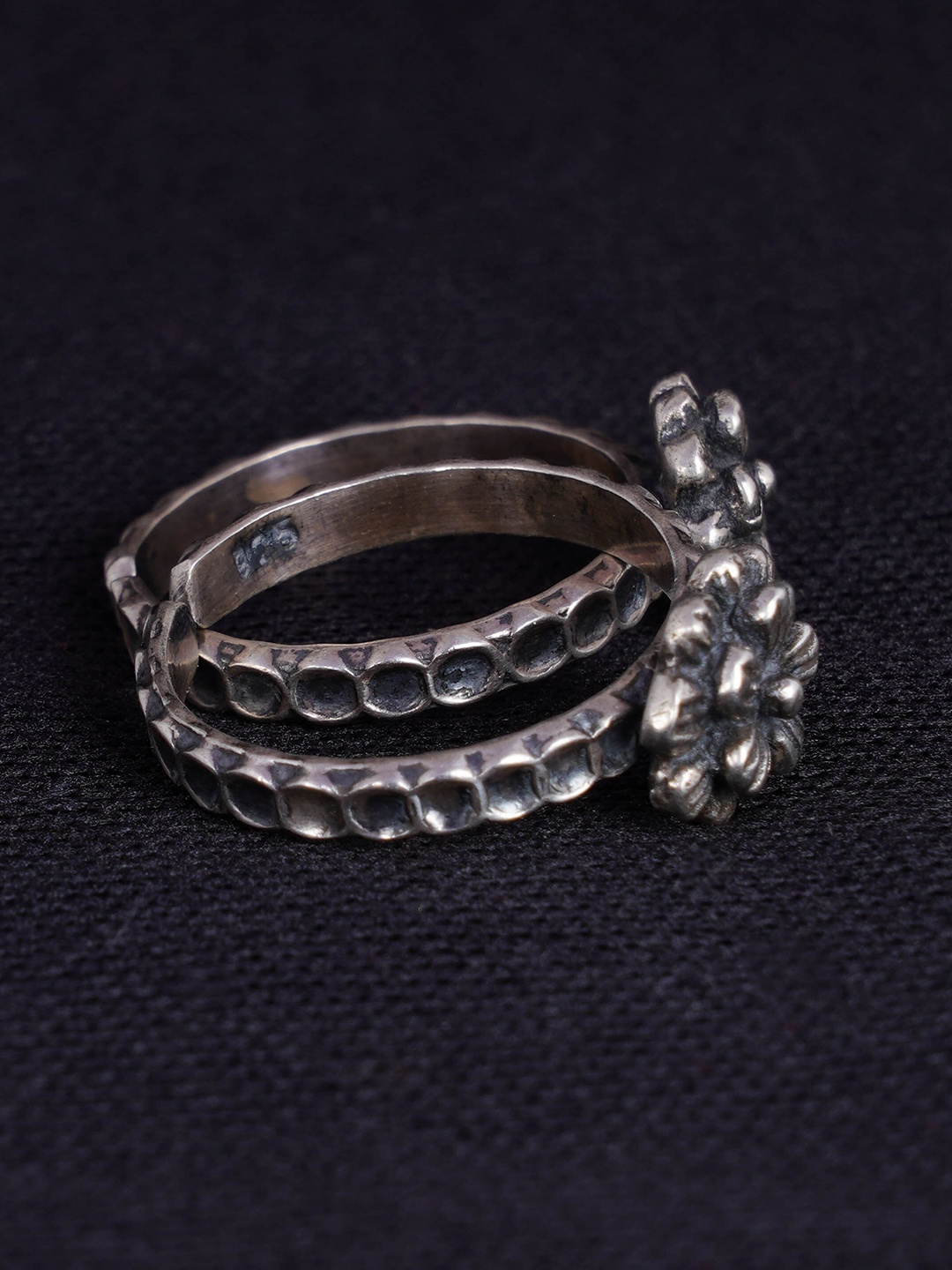

Shyle 92.5 Sterling Silver Layered Flower Adjustable Toe Ring