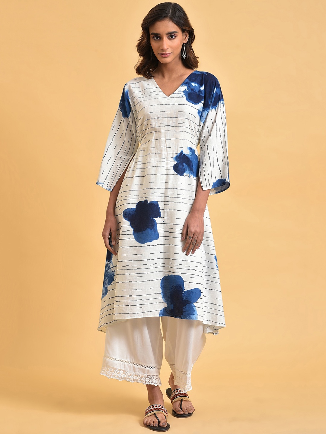 

W Women Floral Printed Slit Sleeves A-Line Kurta, White