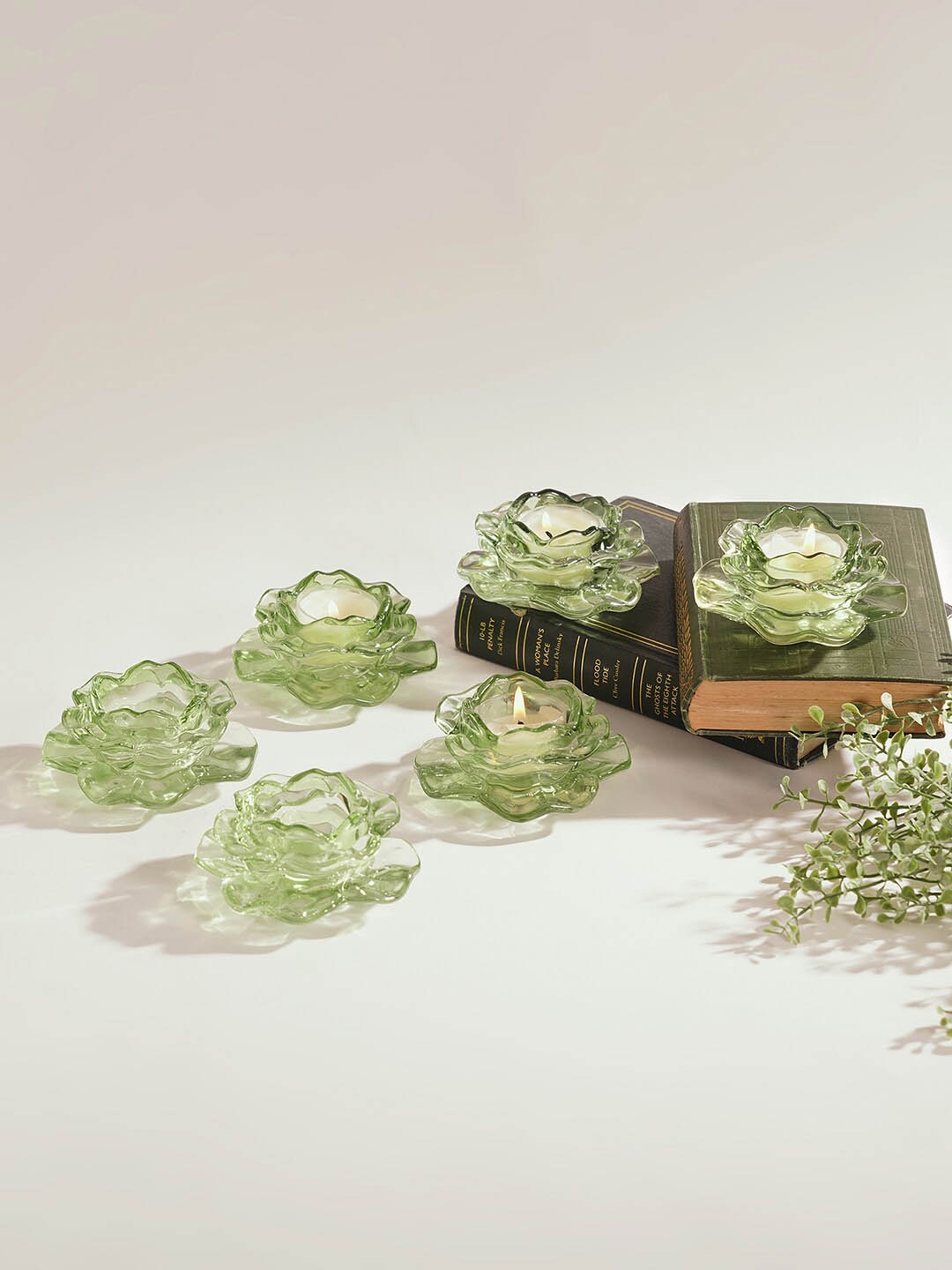 

Pure Home and Living Green 6 Pcs Floral Glass Tealight Holders