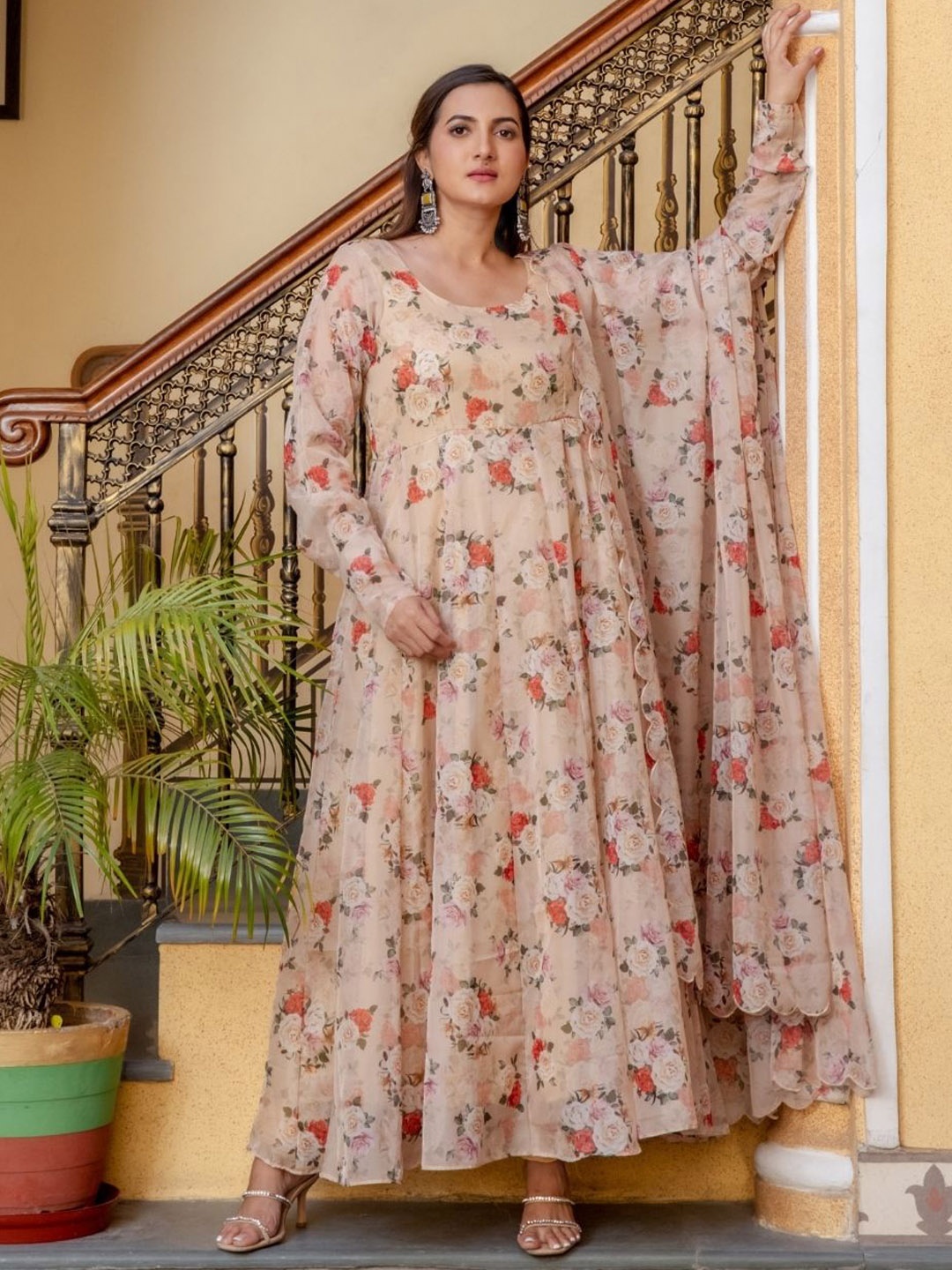 

HOUSE OF JAMOTI Floral Printed Anarkali Kurta With Trousers & Dupatta, Tan