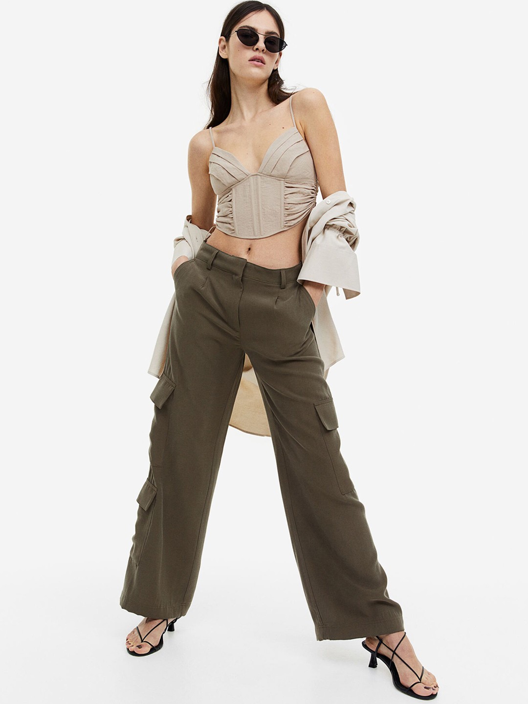 

H&M Women Wide Cargo Trousers, Olive