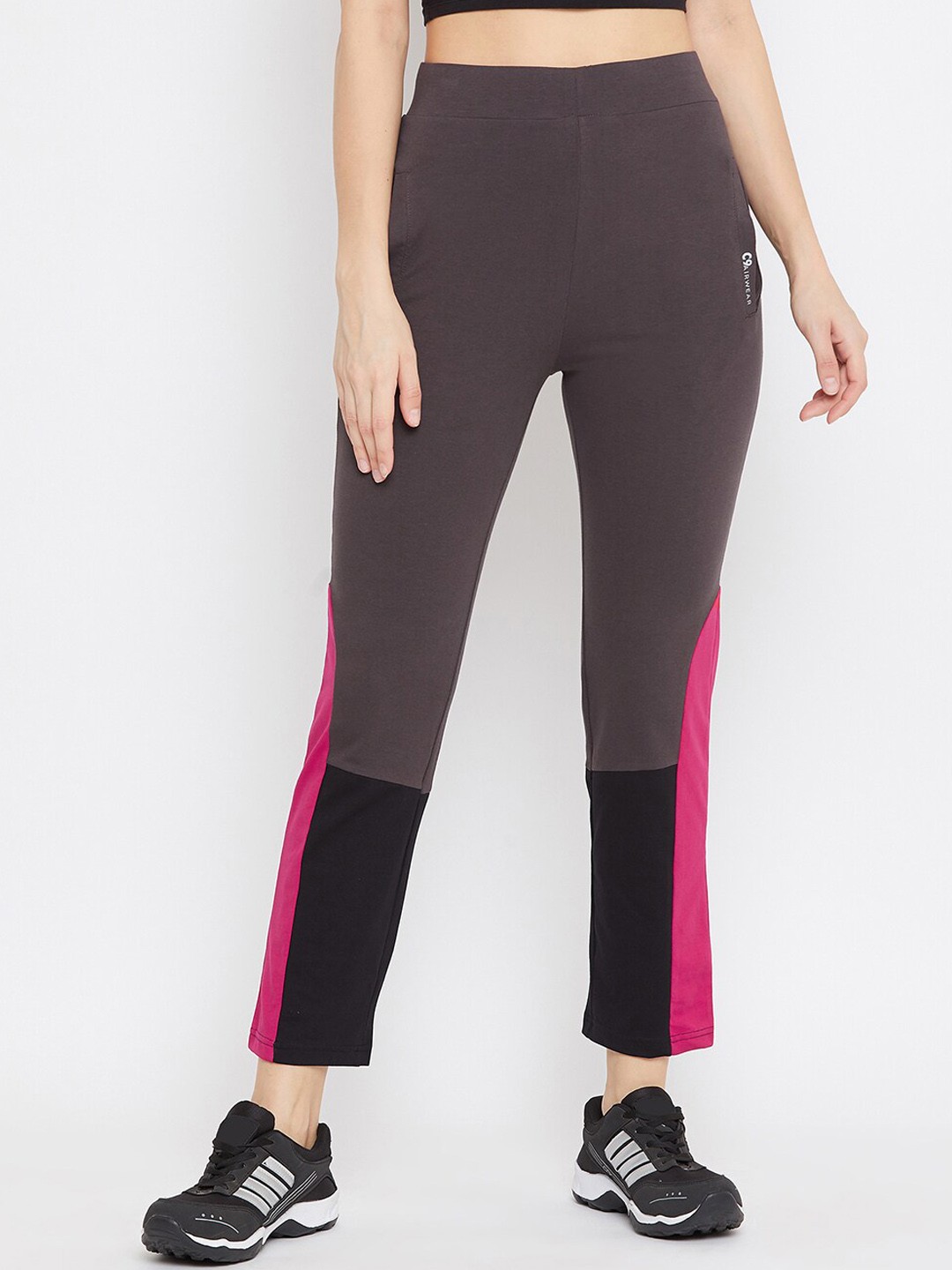 

C9 AIRWEAR Women Colourblocked Cotton Rapid-Dry Regular Fit Track Pant, Black