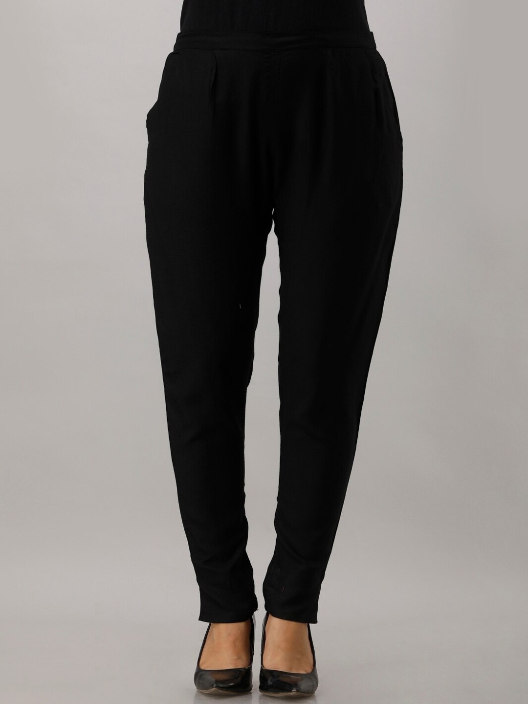 

KALINI Women Regular Fit Mid-Rise Trousers, Black