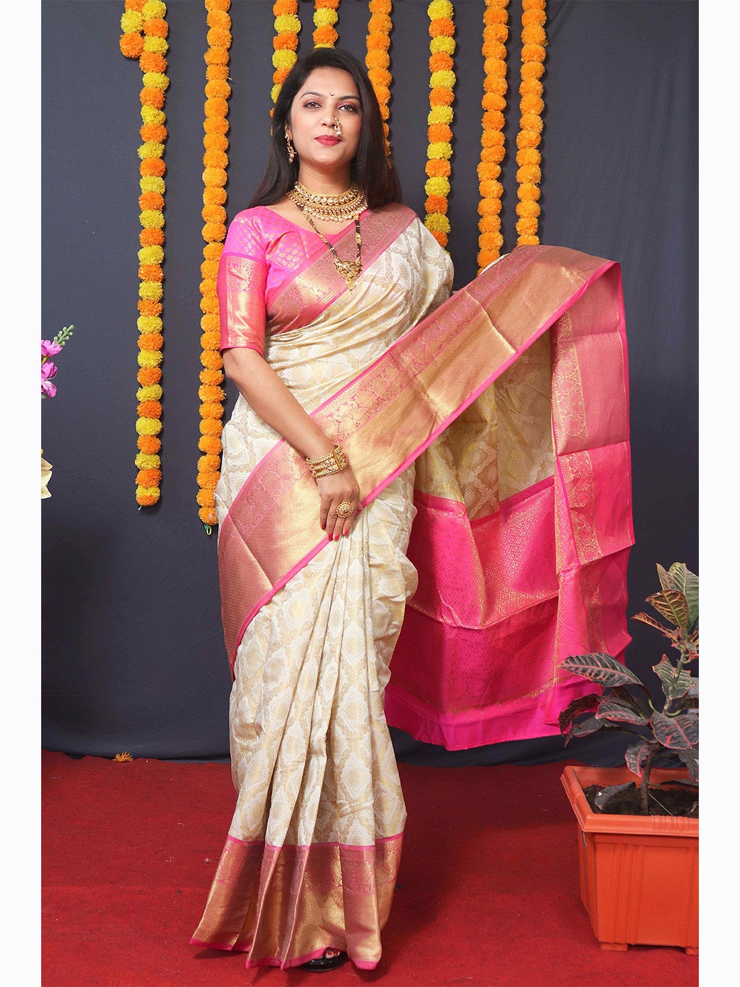 

Anaita Woven Design Zari Pure Silk Banarasi Saree, Cream