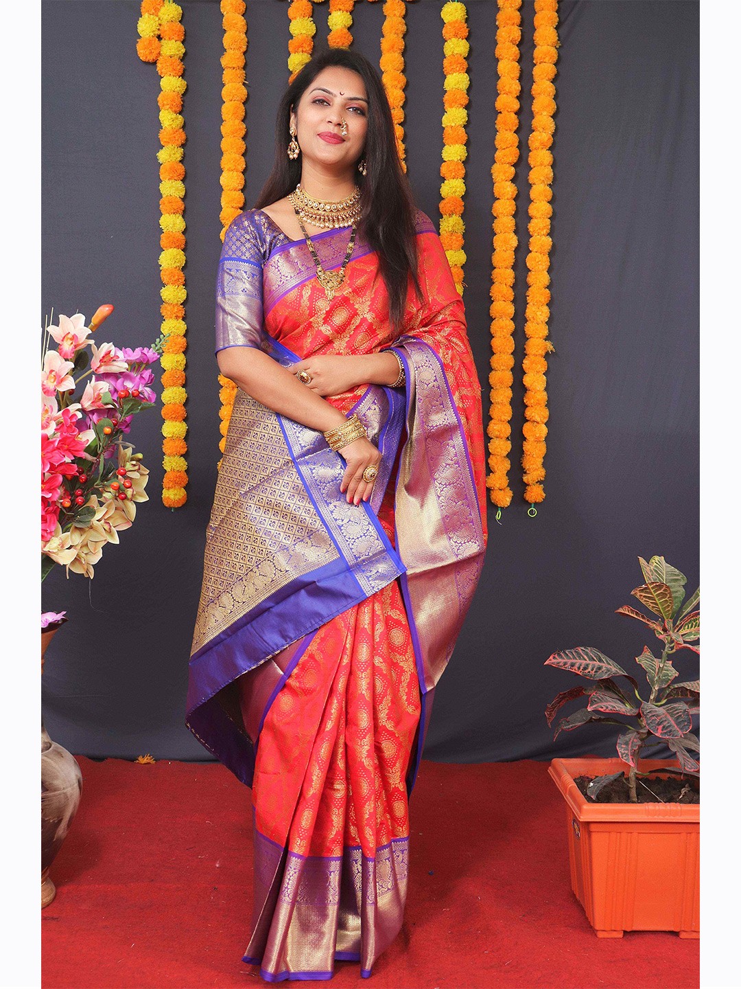 

Anaita Woven Design Zari Pure Silk Banarasi Saree, Red