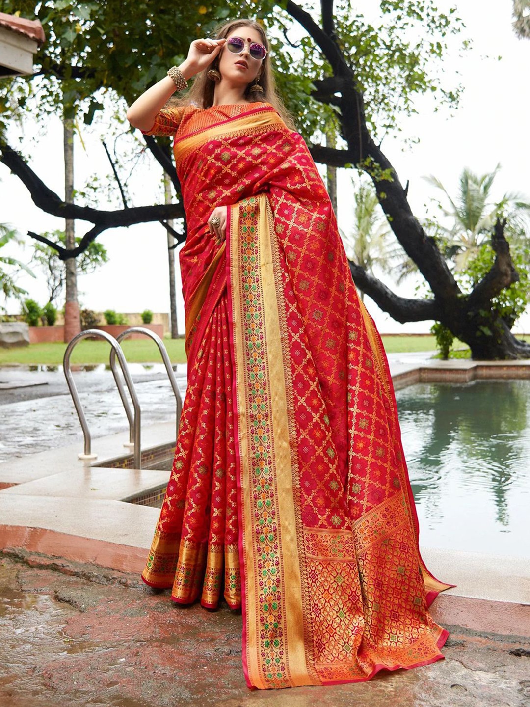 

Satrani Ethnic Motif Woven Design Zari Silk Cotton Saree, Red