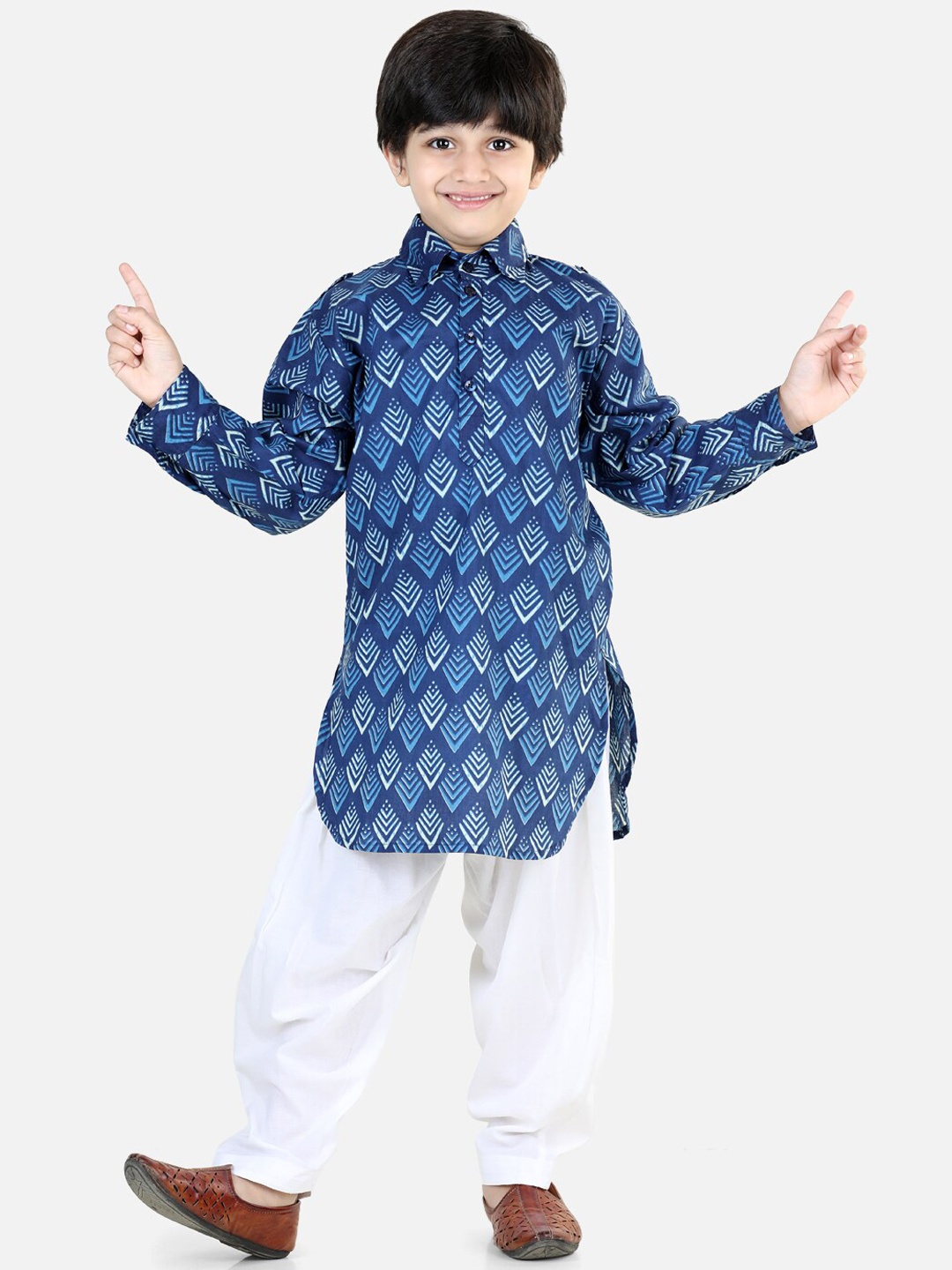 

BownBee Boys Printed Shirt Collar Pure Cotton Kurta with Salwar, Blue