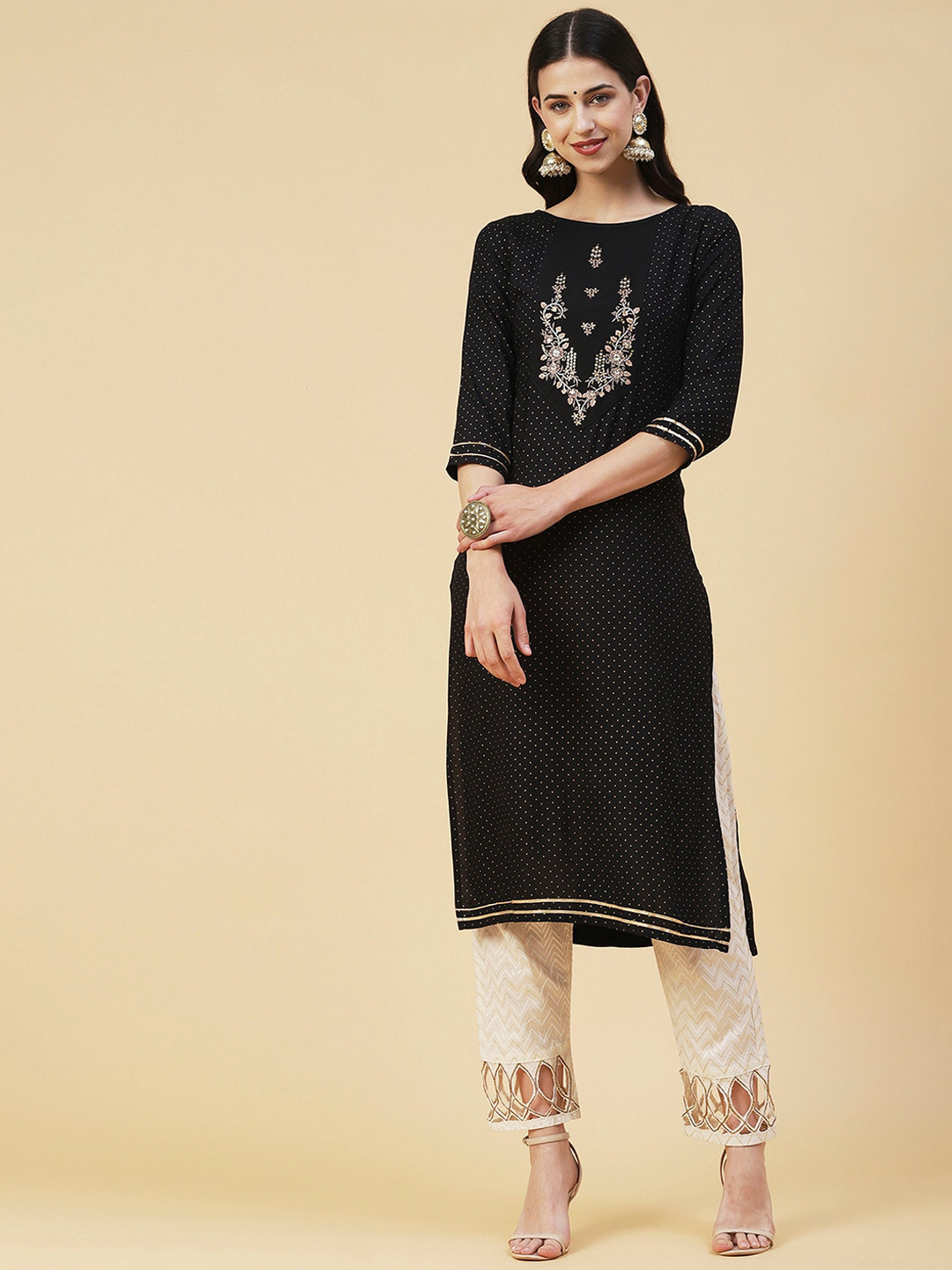 

KALINI Floral Printed Foil Print Boat Neck Straight Fit Kurta, Black