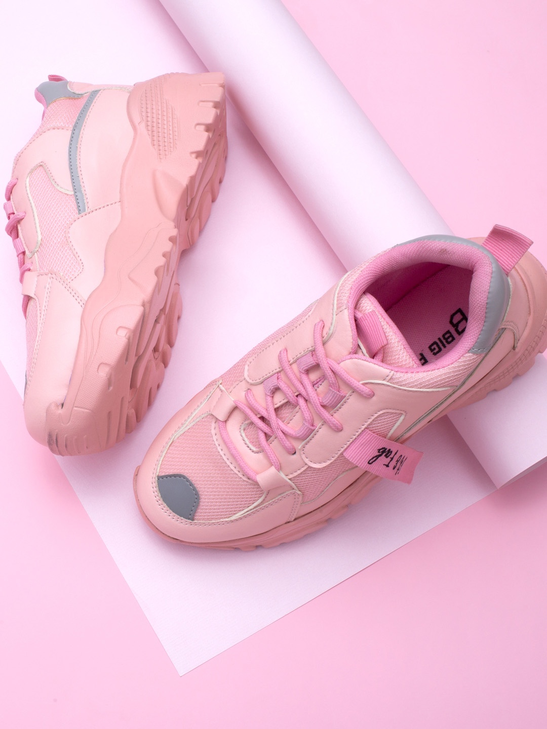 

Big Fox Women Lightweight Lace-Up Sneakers, Pink