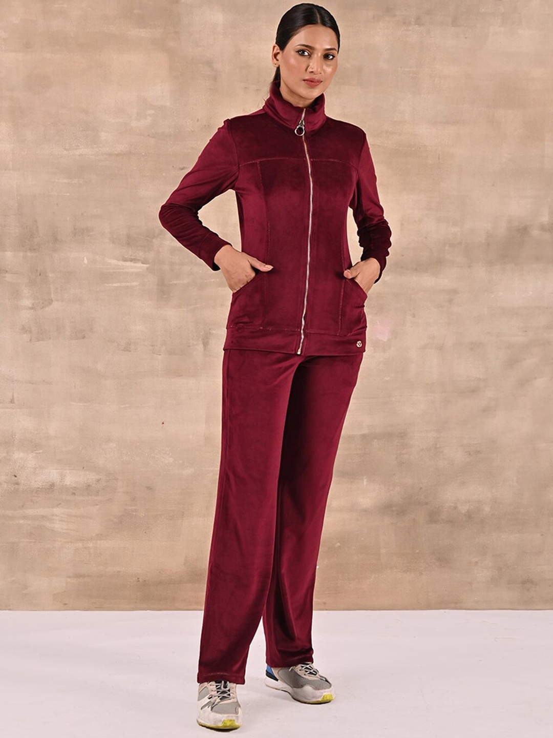 

Lakshita Spread Collar Long Sleeves Velour Tracksuit, Maroon