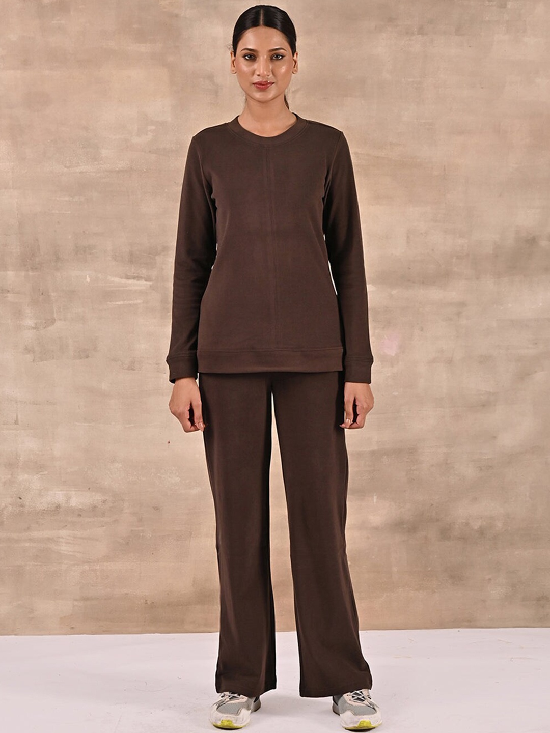 

Lakshita Velour Round Neck Tracksuits, Brown