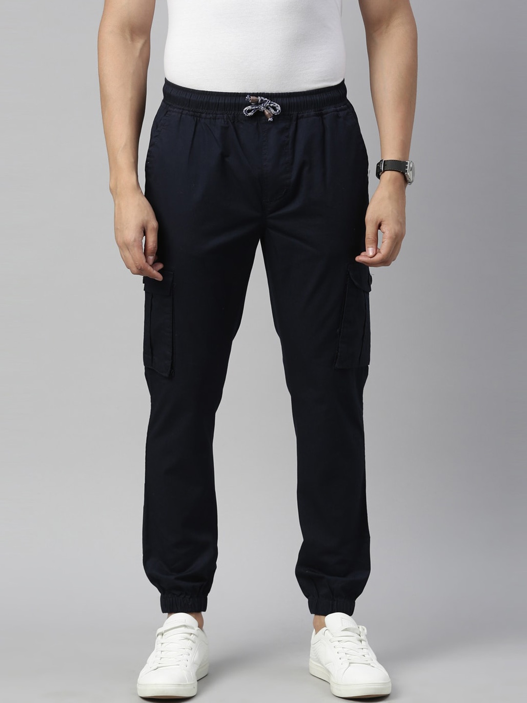 

CINOCCI Men Slim Fit Mid-Rise Cotton Joggers, Navy blue