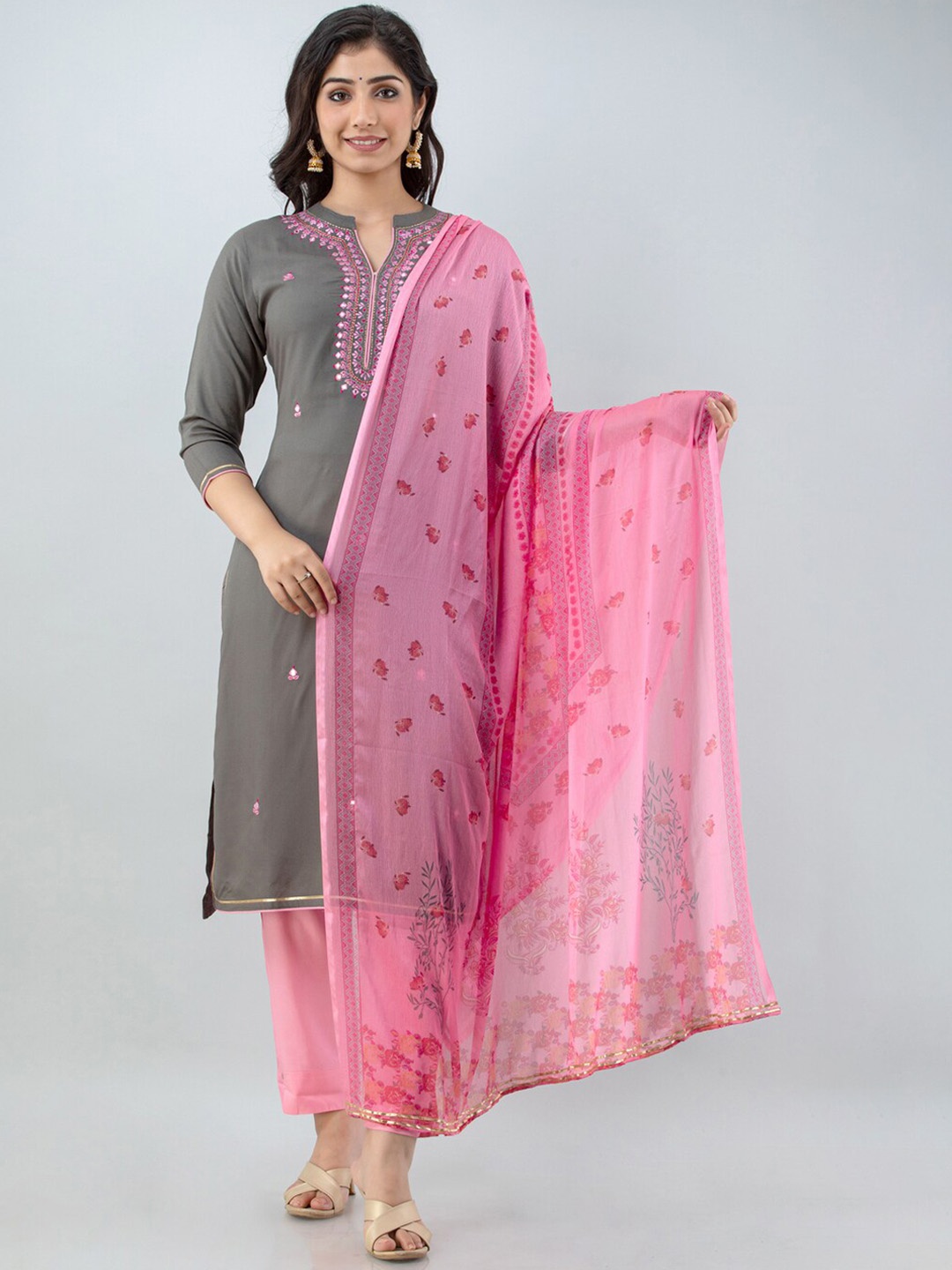 

Kurtipedia Floral Printed Kurta & Trousers With Dupatta, Grey