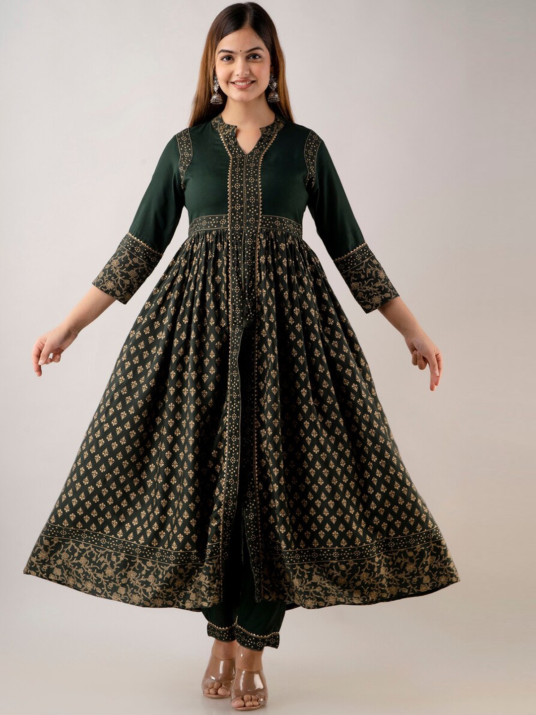 

Kurtipedia Printed Front Slit Flared Kurta with Trousers, Green