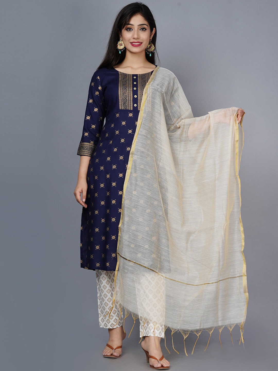 

Kurtipedia Floral Printed Zari Kurta & Trousers With Dupatta, Navy blue