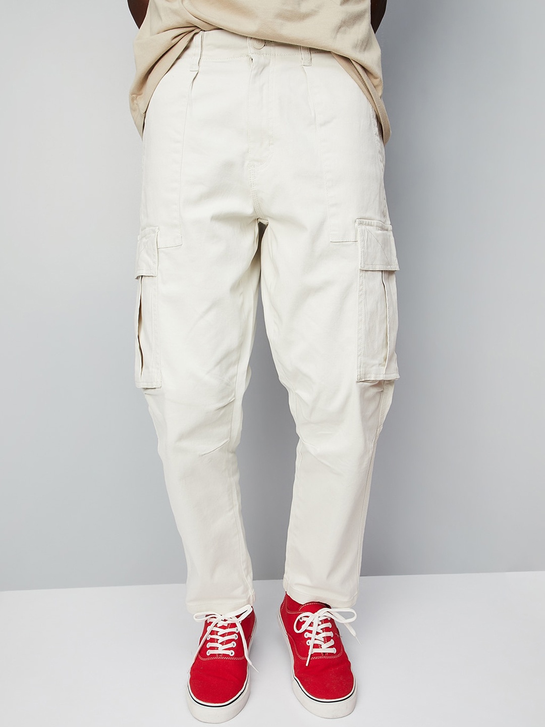 

max Men Mid-Rise Cargos, Beige
