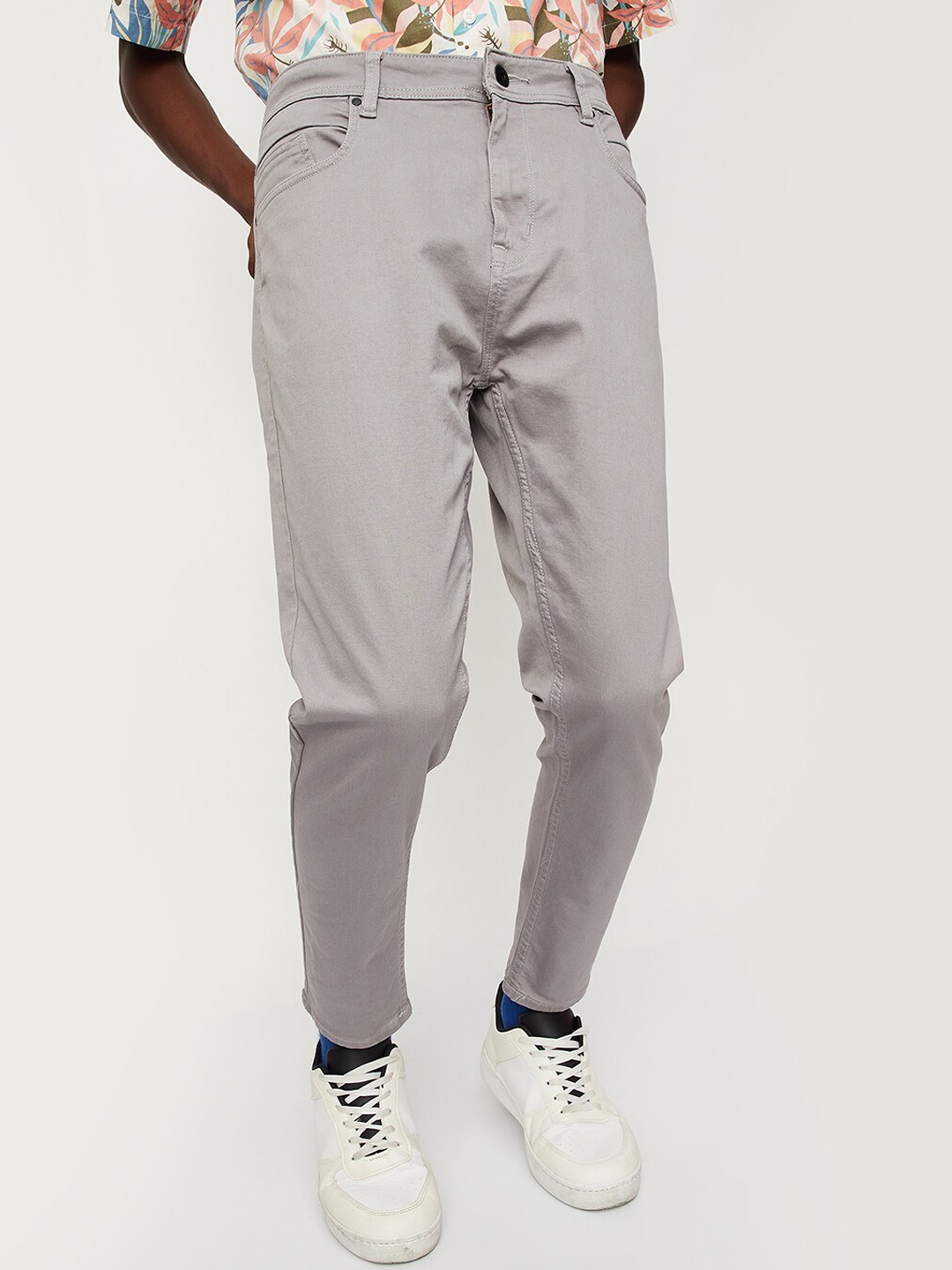 

max Men Mid-Rise Chinos, Grey