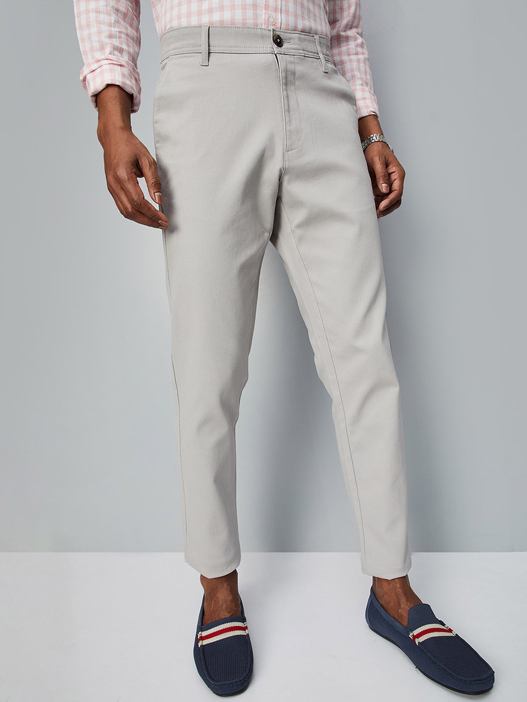 

max Men Mid-Rise Chinos, Grey