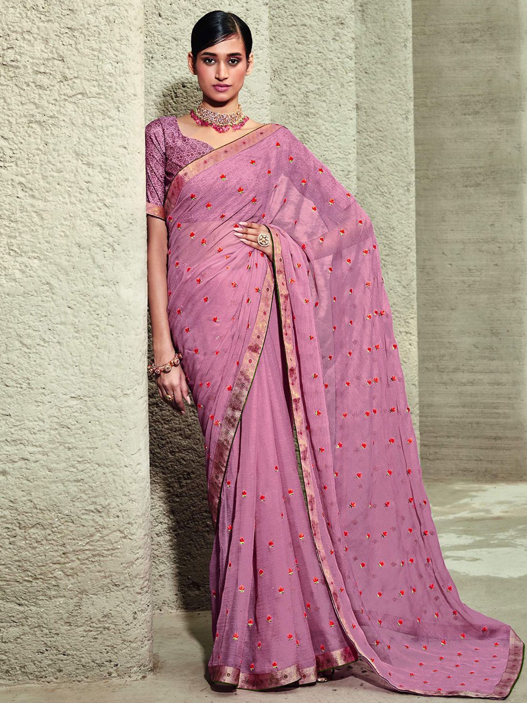 

Satrani Floral Embroidered Embellished Bordered Saree, Pink