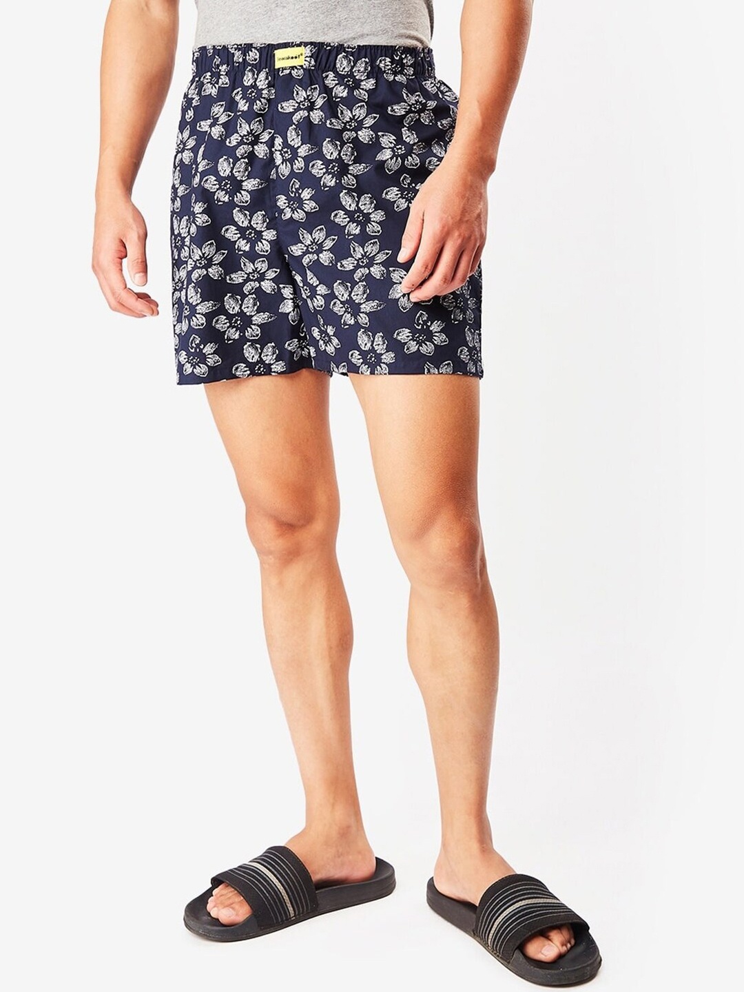 

Bewakoof Men Floral Printed Cotton Boxers, Black