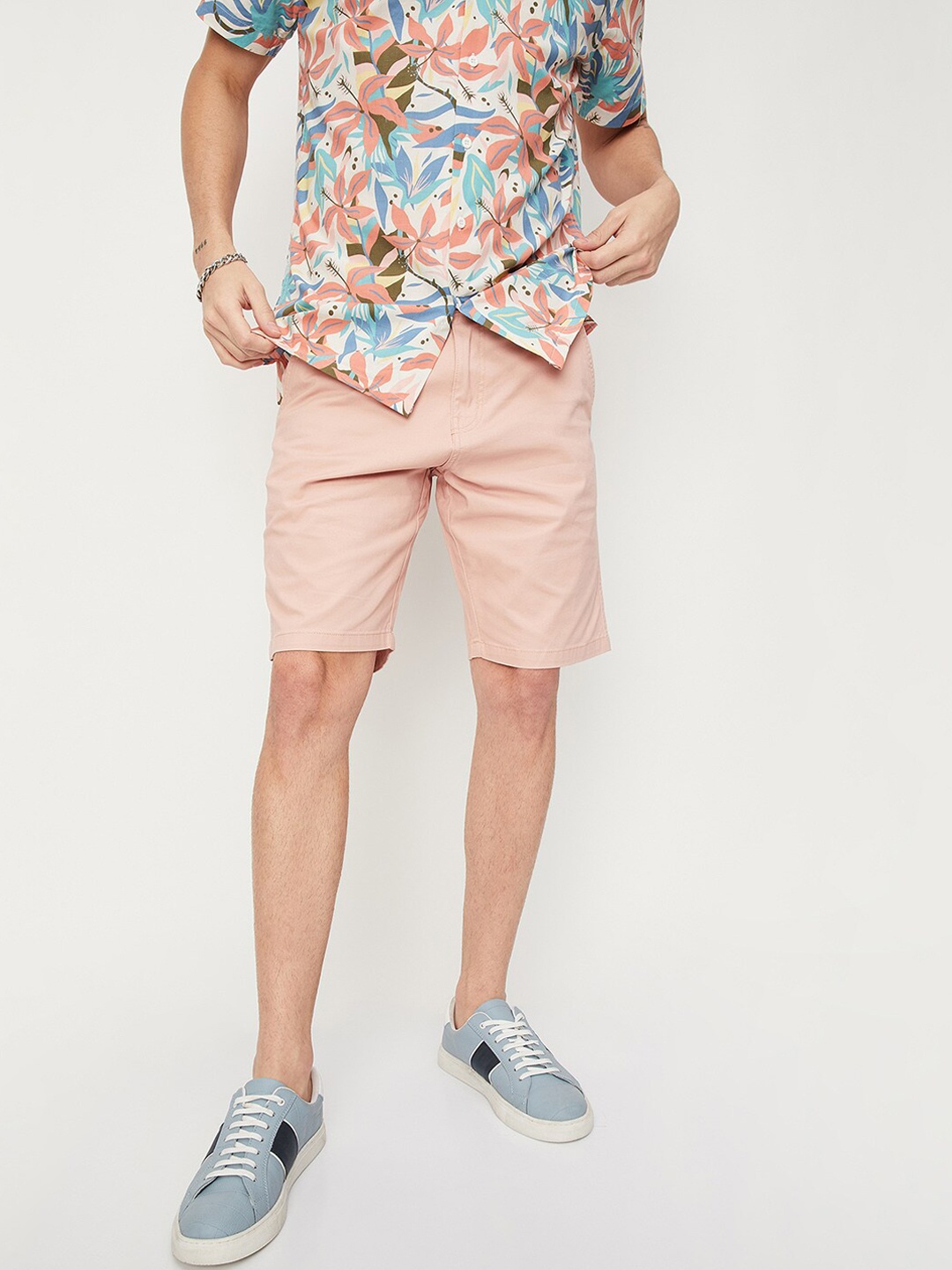 

max Men Mid-Rise Chino Shorts, Pink