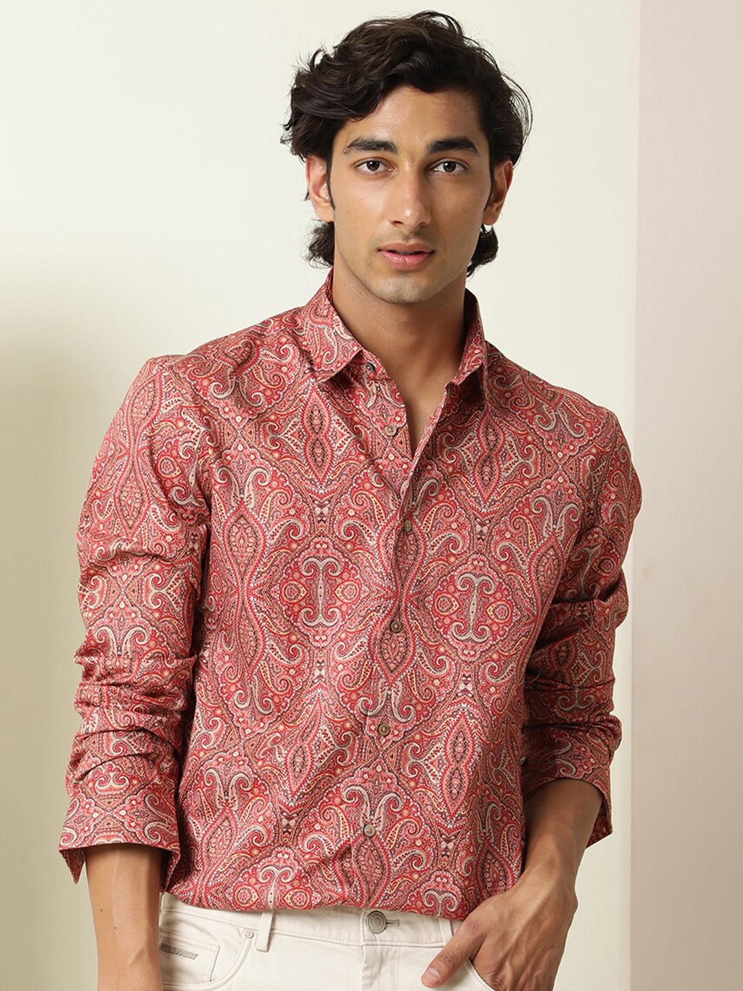 

RARE RABBIT Men Moire Slim Fit Printed Shirt, Red