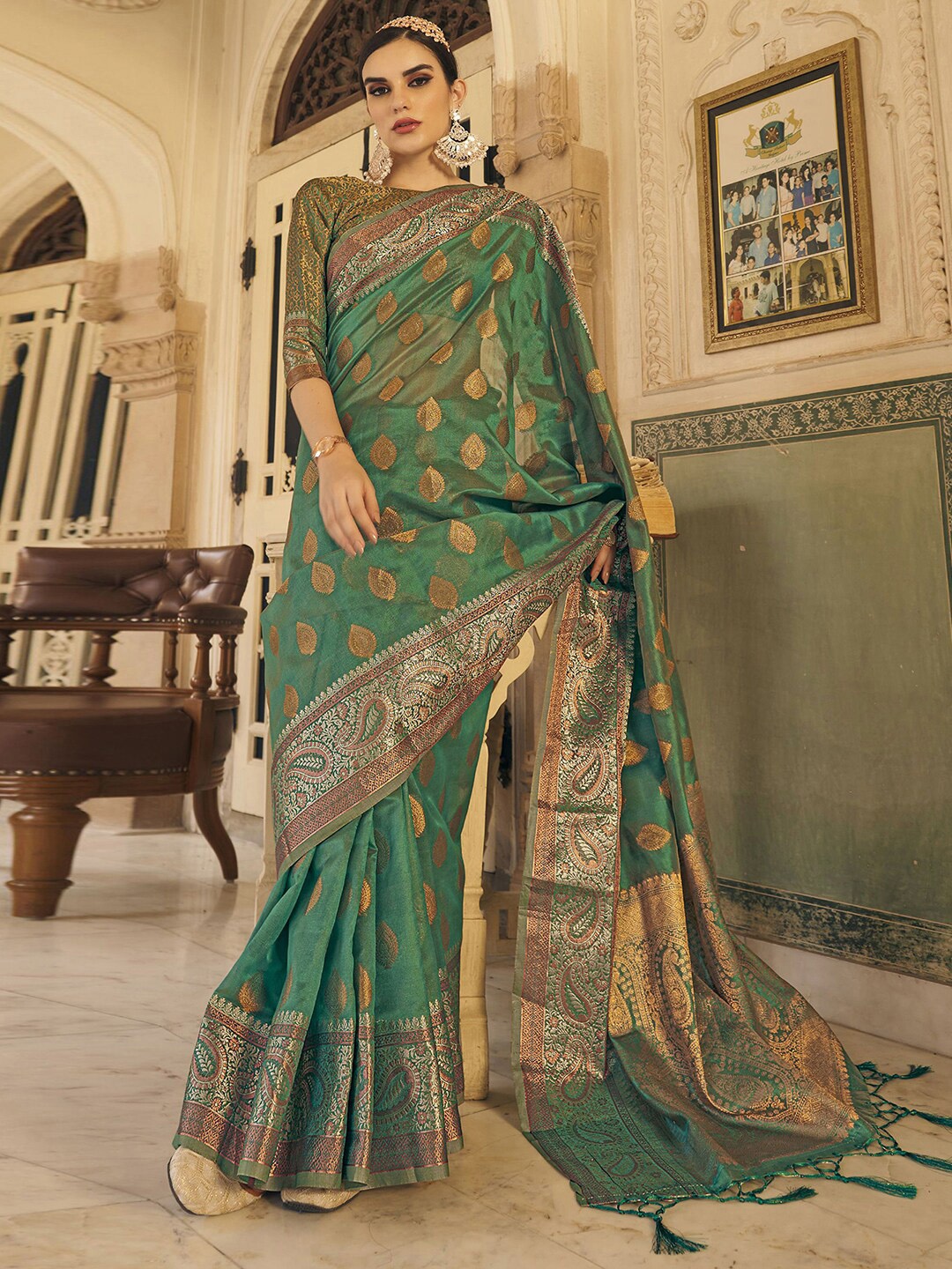 

Satrani Woven Design Zari Organza Banarasi Saree, Green