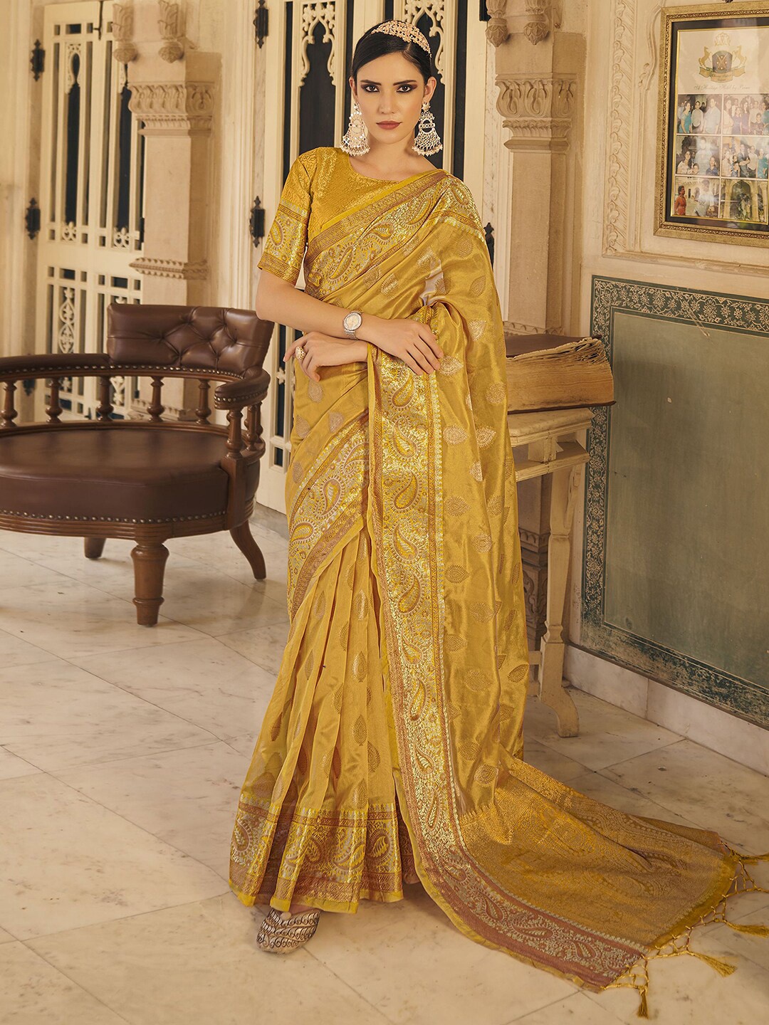 

Satrani Ethnic Motifs Woven Design Zari Organza Banarasi Saree, Yellow