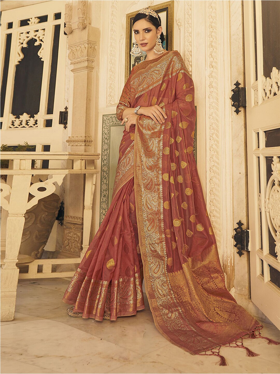 

Satrani Ethnic Motifs Woven Design Zari Organza Banarasi Saree, Pink