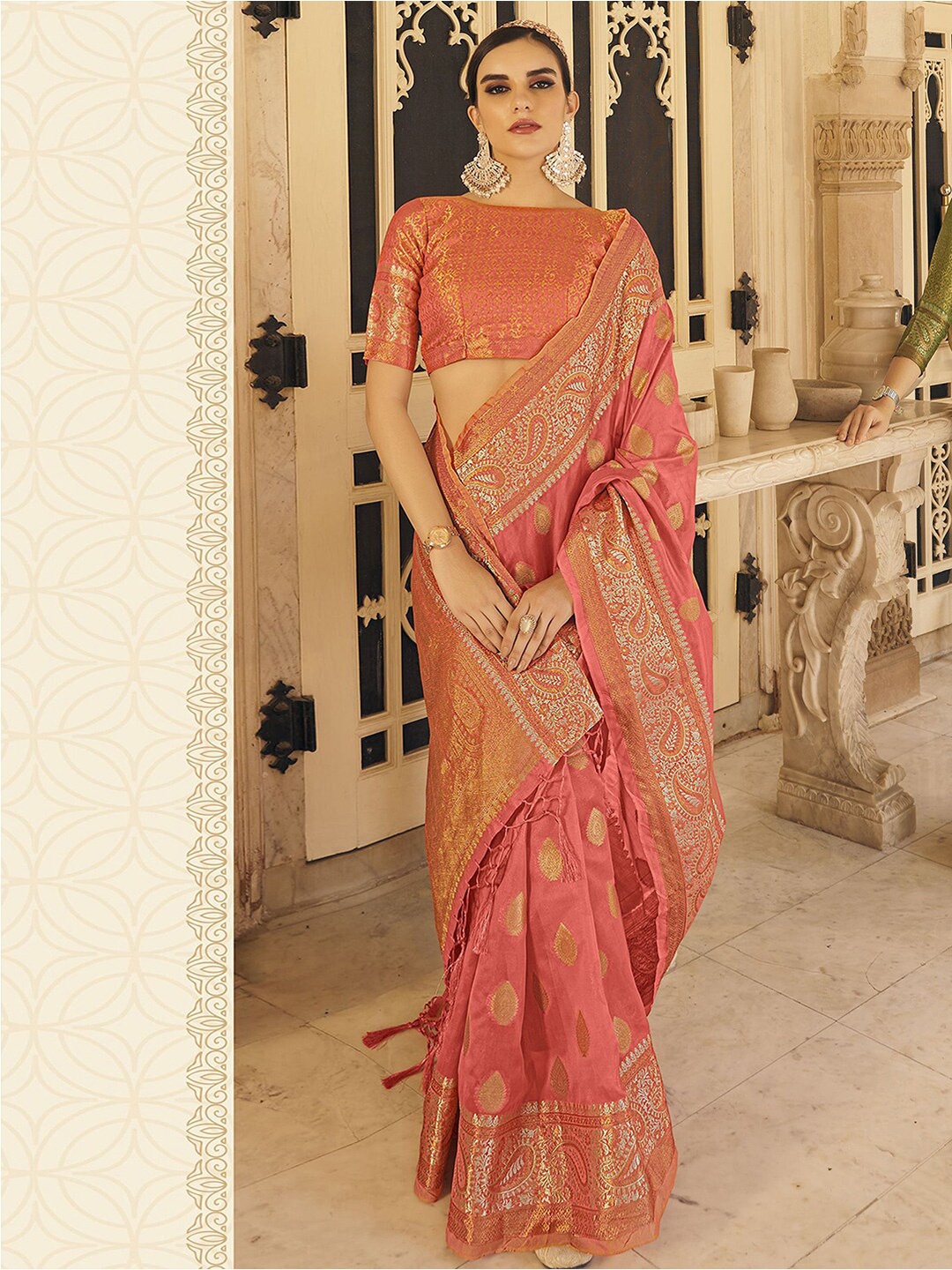 

Satrani Ethnic Motifs Woven Design Zari Organza Banarasi Saree, Pink