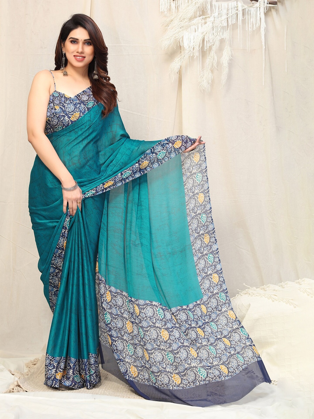 

KALINI Floral Printed Poly Chiffon Saree, Turquoise blue