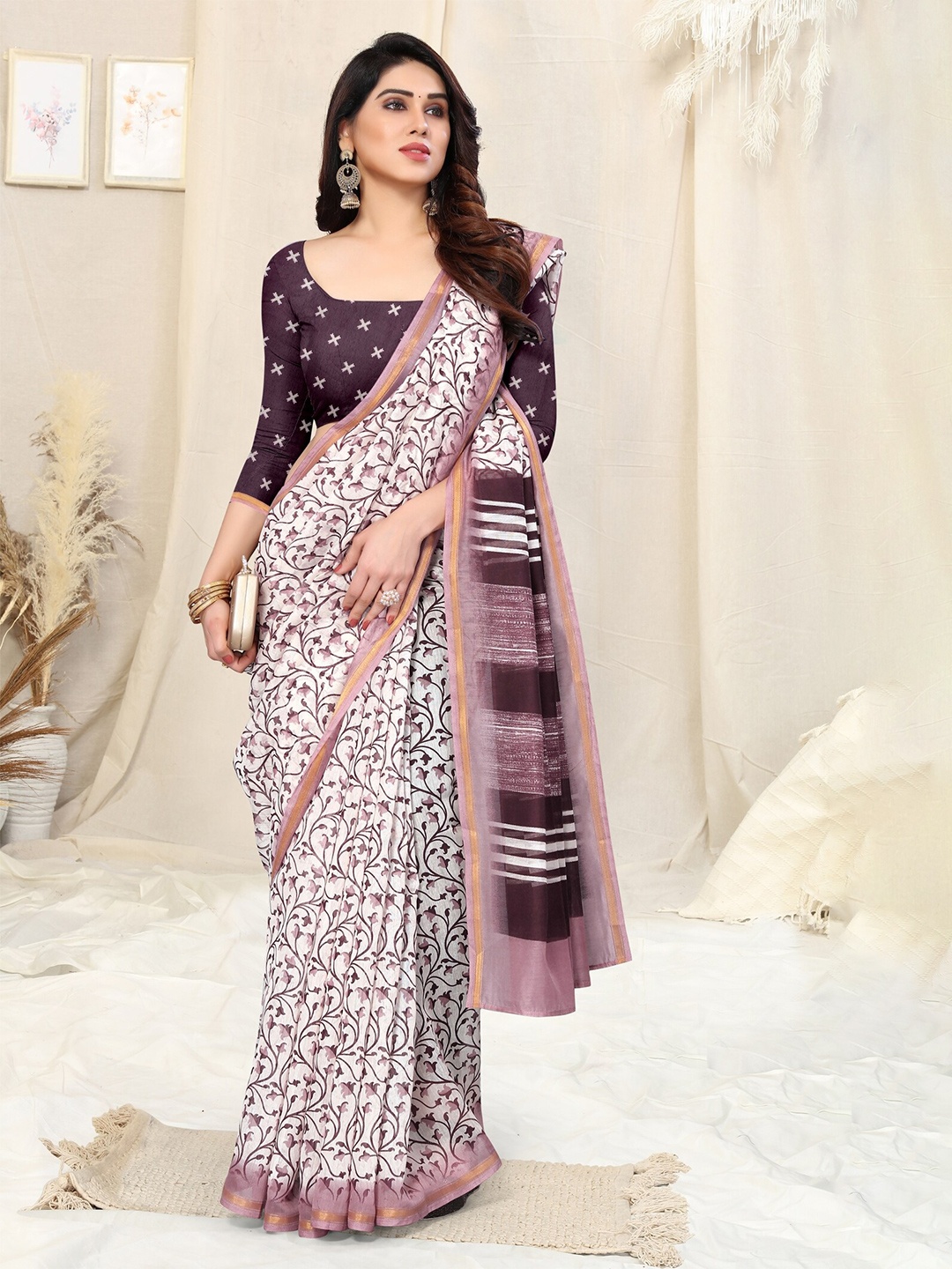 

KALINI Floral Printed Zari Saree, White