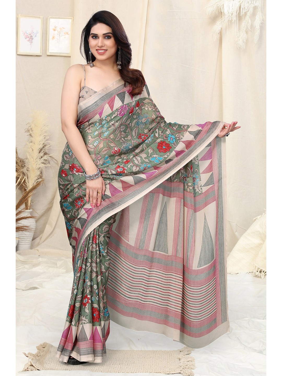 

KALINI Floral Printed Saree, Green